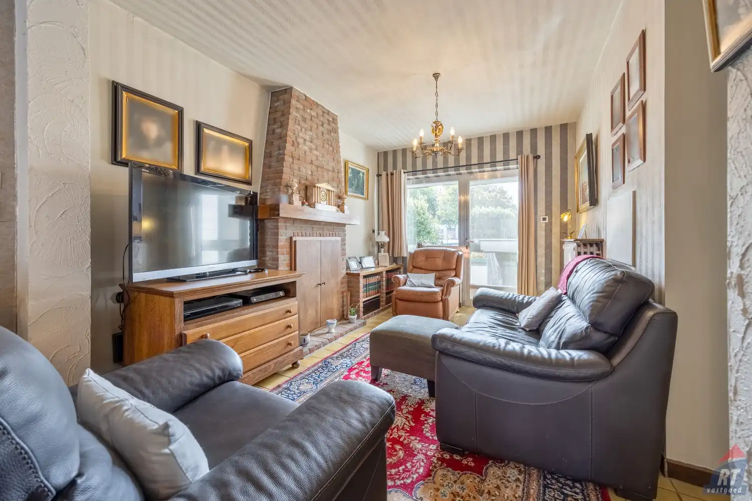 Charmante woning met zwembad op toplocatie in Sint-Truiden foto 4