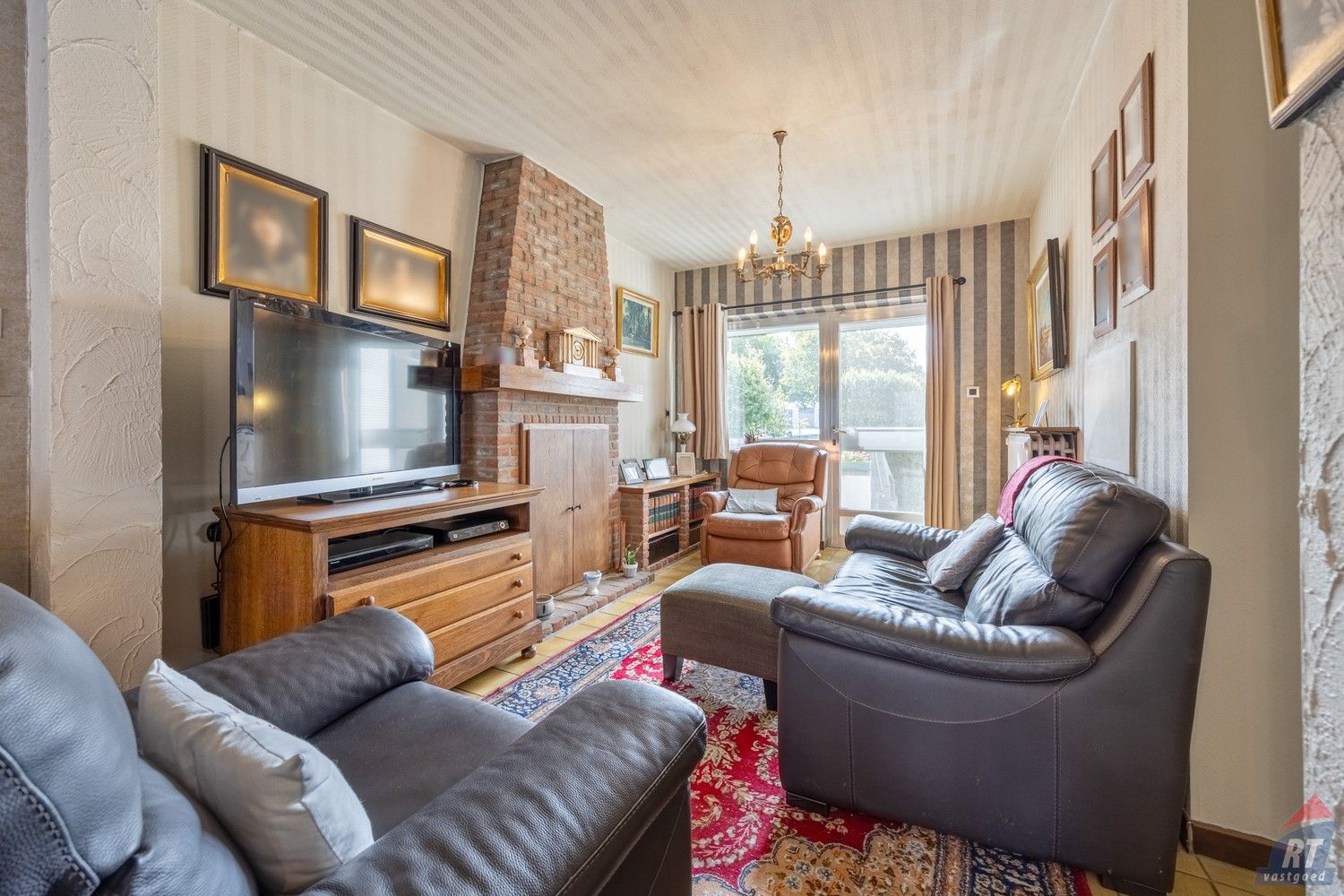 Charmante woning met zwembad op toplocatie in Sint-Truiden foto 4