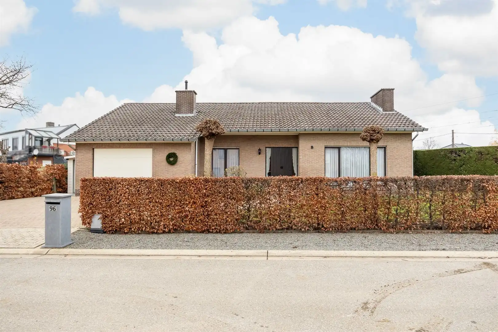 Verzorgde laagbouwwoning met tuin en garages! foto 21