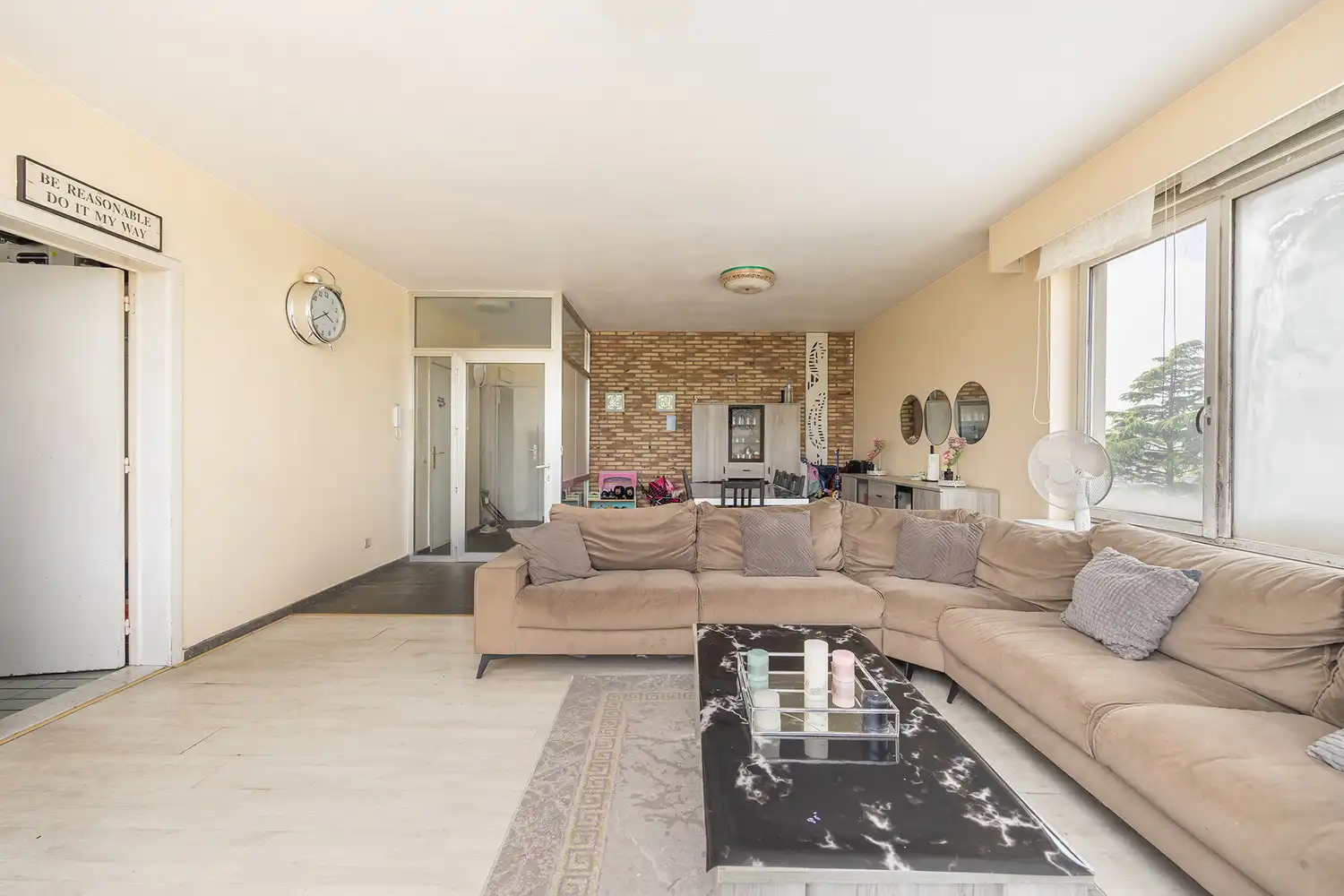 Ruim hoekappartement (3 SLK + terras) met enorm potentieel en groen zicht aan het Rivierenhof te Deurne-Zuid foto 10