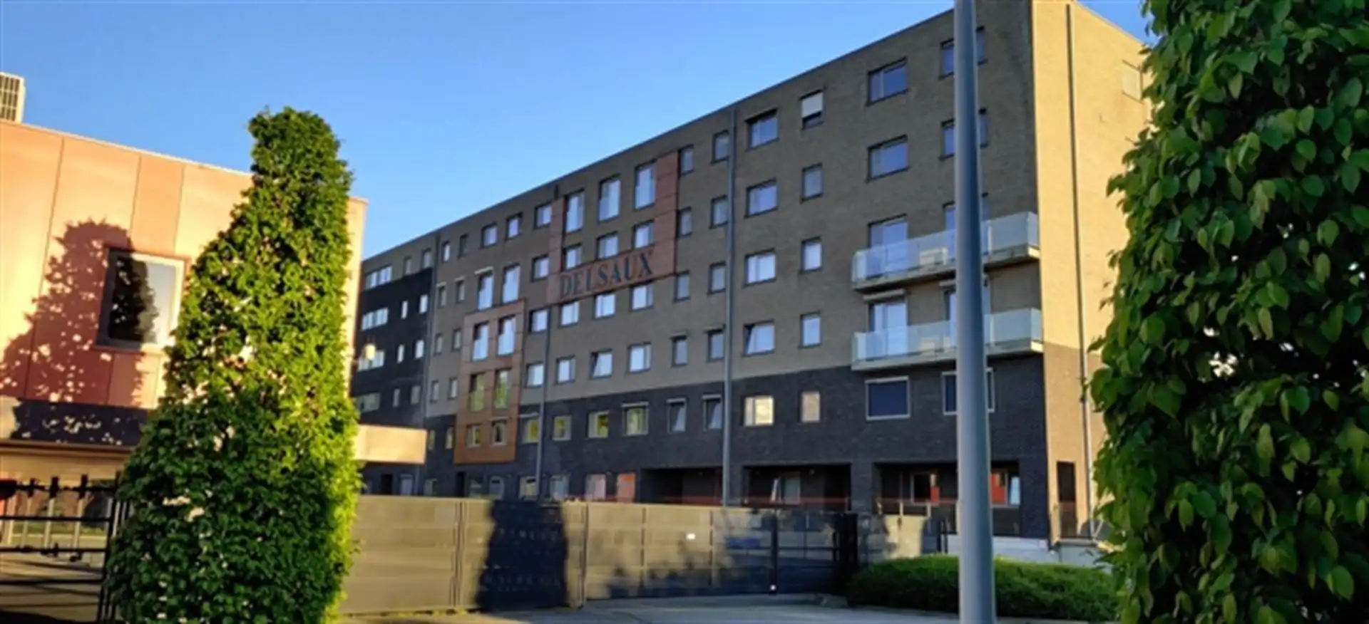 Instapklaar gelijkvloers appartement met zonnige tuin en uniek zicht op het water! foto 12