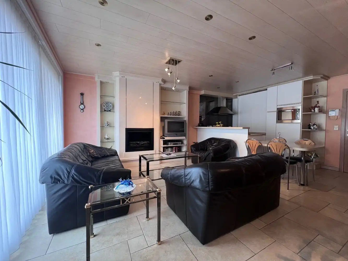 Instapklaar appartement met 2 slaapkamers en zonnig terras foto 3