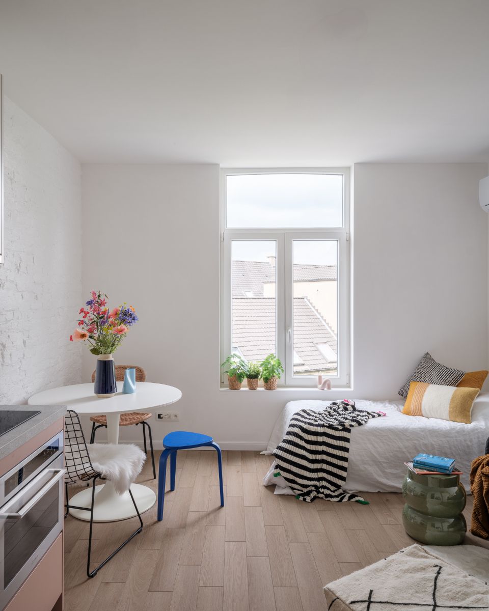 Lichtrijke gerenoveerde city flat te koop vlakbij centrum Gent foto 6