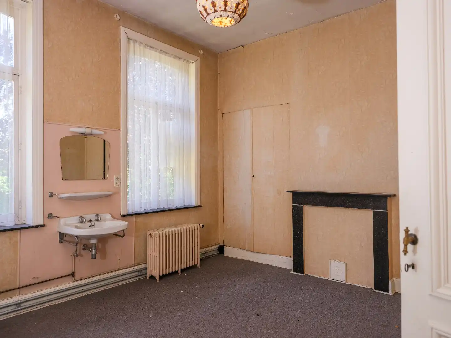 Karaktervolle woning met 8 slaapkamers en tuin te centrum Izegem foto 15