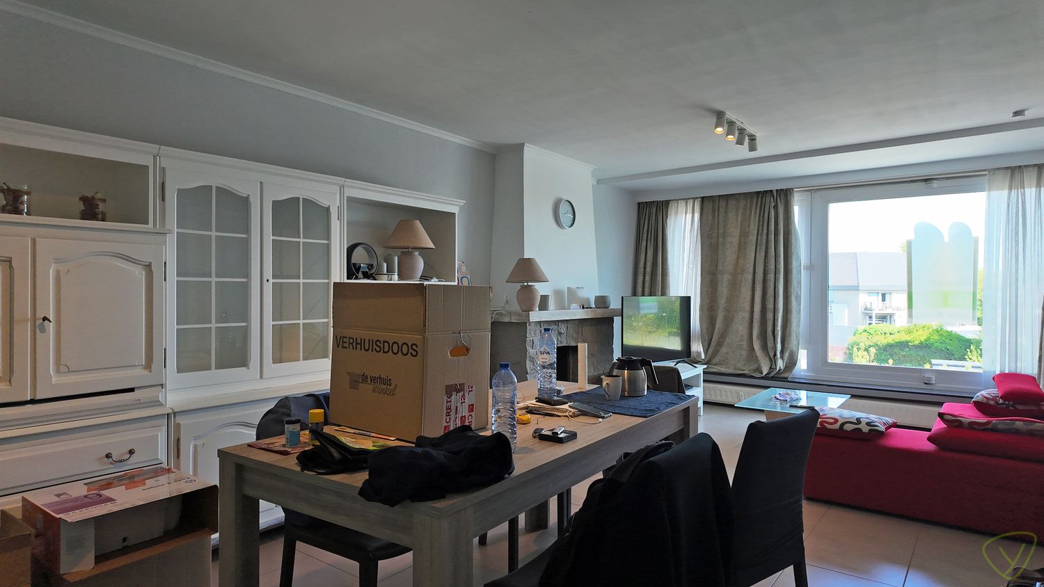 Instapklaar appartement met terras op de tweede verdieping! foto 2