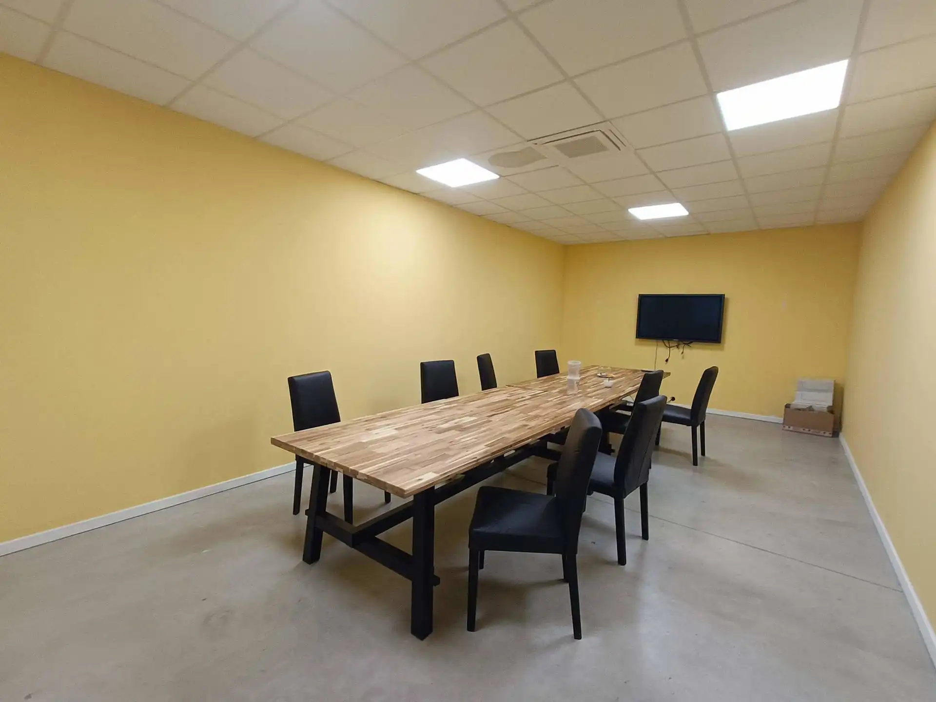 Functionele bedrijfssite te huur aan industriepark te Ranst foto 7