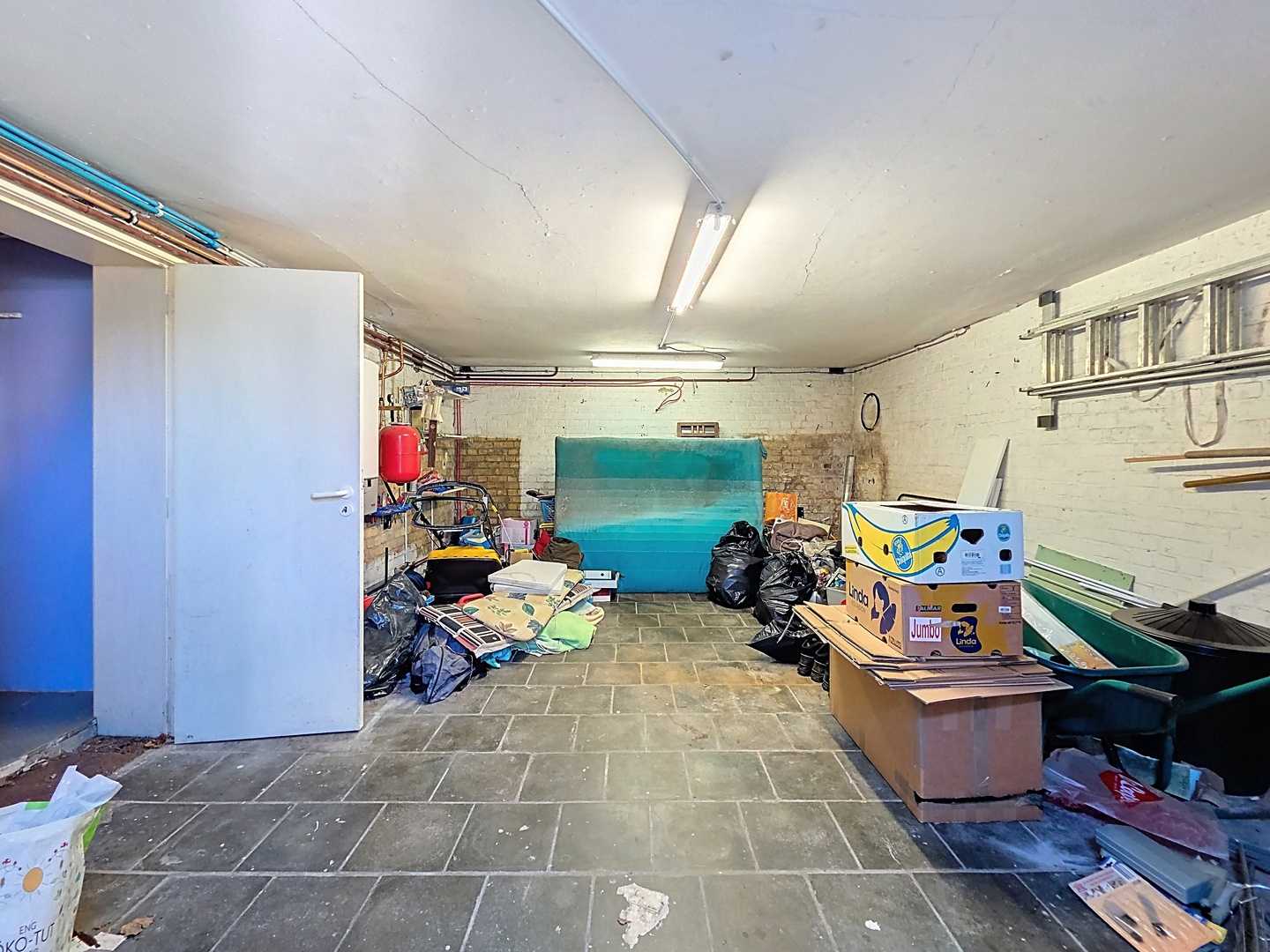 Op te knappen Halfopen bebouwing nabij de duinen te Oostduinkerke foto 13