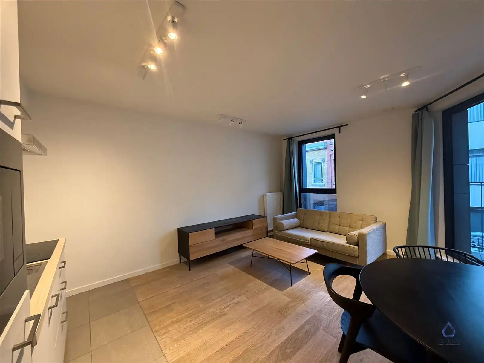 Moderne studio met terras en ondergrondse parking foto 4