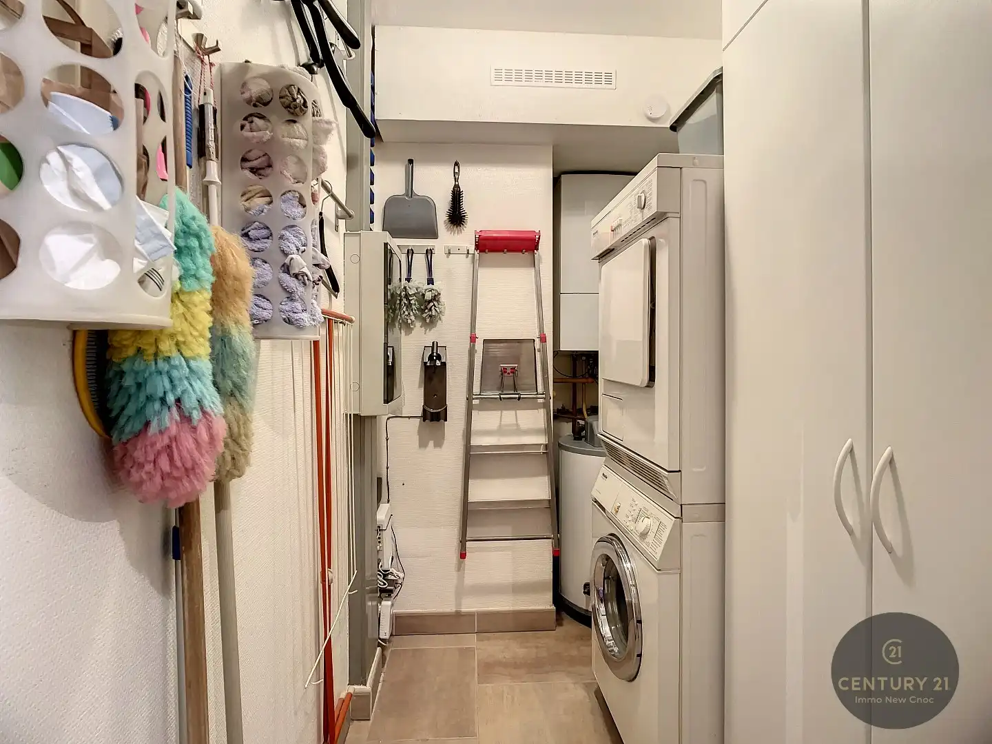 SUBLIEM 3 slaapkamer appartement met mogelijkheid aankoop RUIME GARAGEBOX foto 7