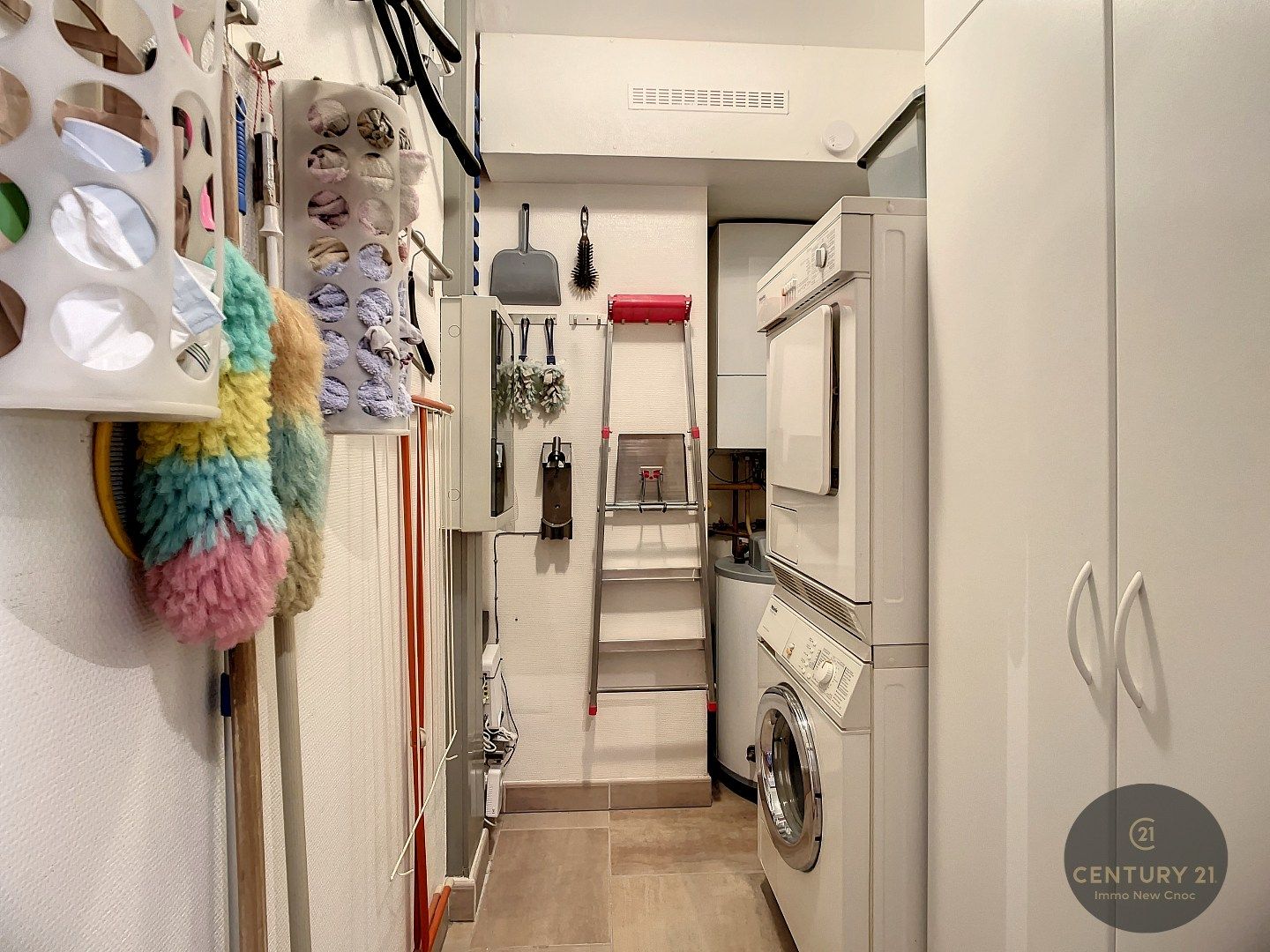 SUBLIEM 3 slaapkamer appartement met mogelijkheid aankoop RUIME GARAGEBOX foto 7