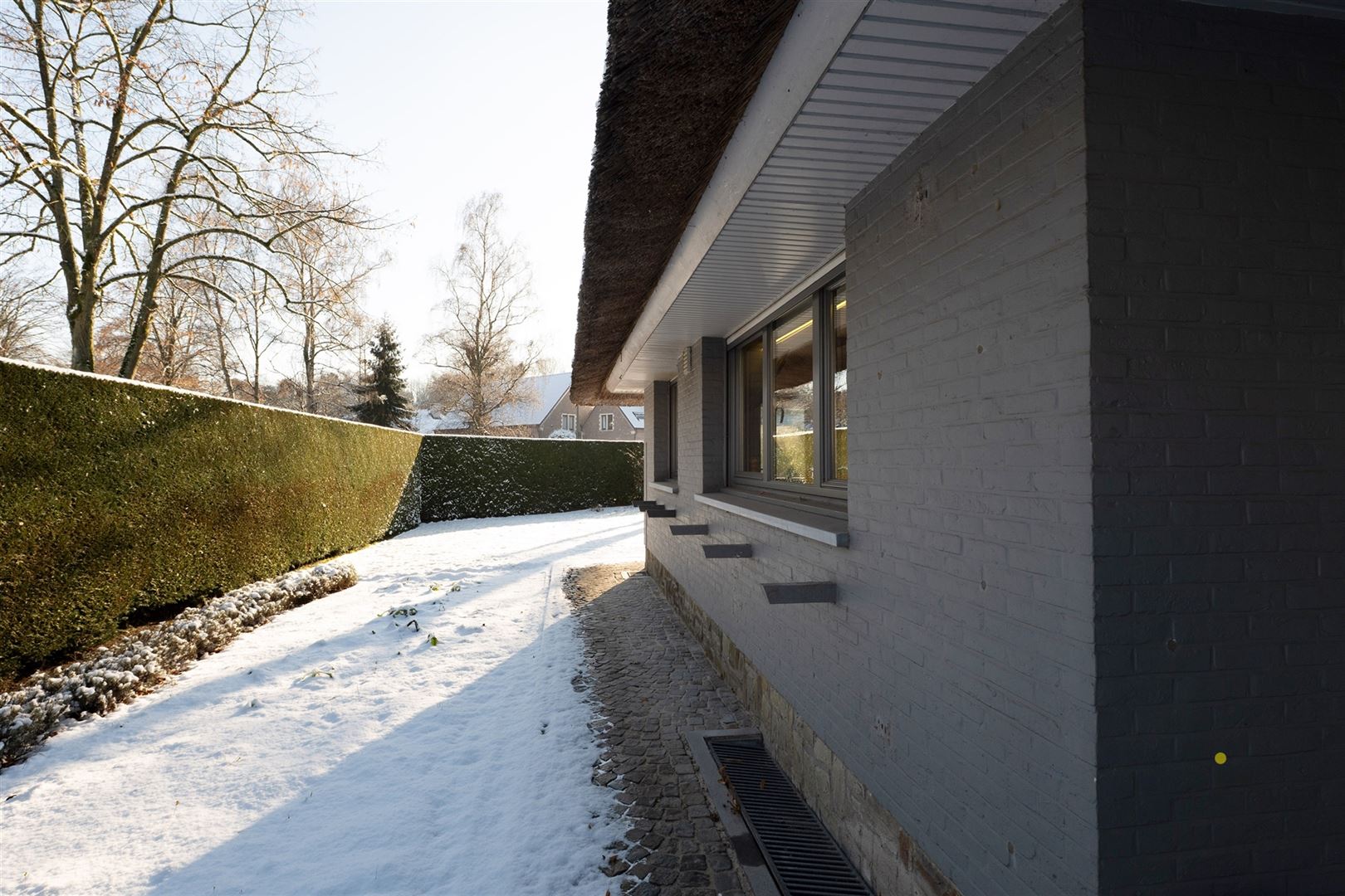 Villa met praktijk of  kangoeroewoning en Zuid - West tuin. foto 36