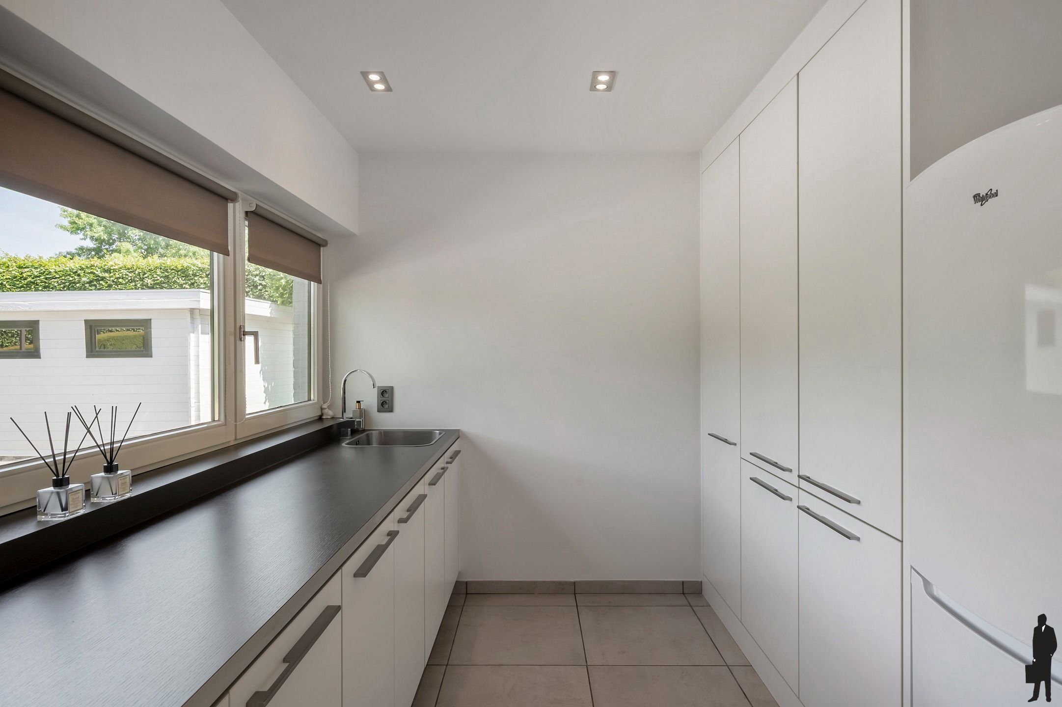 Tijdloze villa op perceel van ca. 1287 m².  foto 14