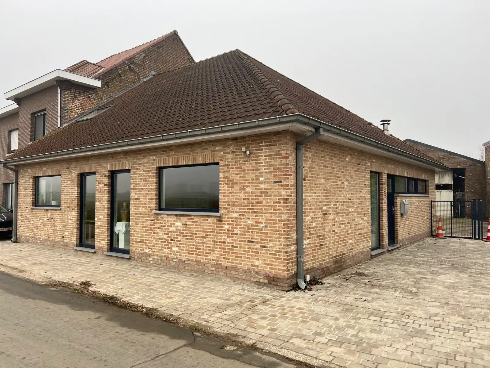 KANTOOR-/PRAKTIJKRUIMTE TE HUUR VOOR VRIJ BEROEP IN OPWIJK foto 3