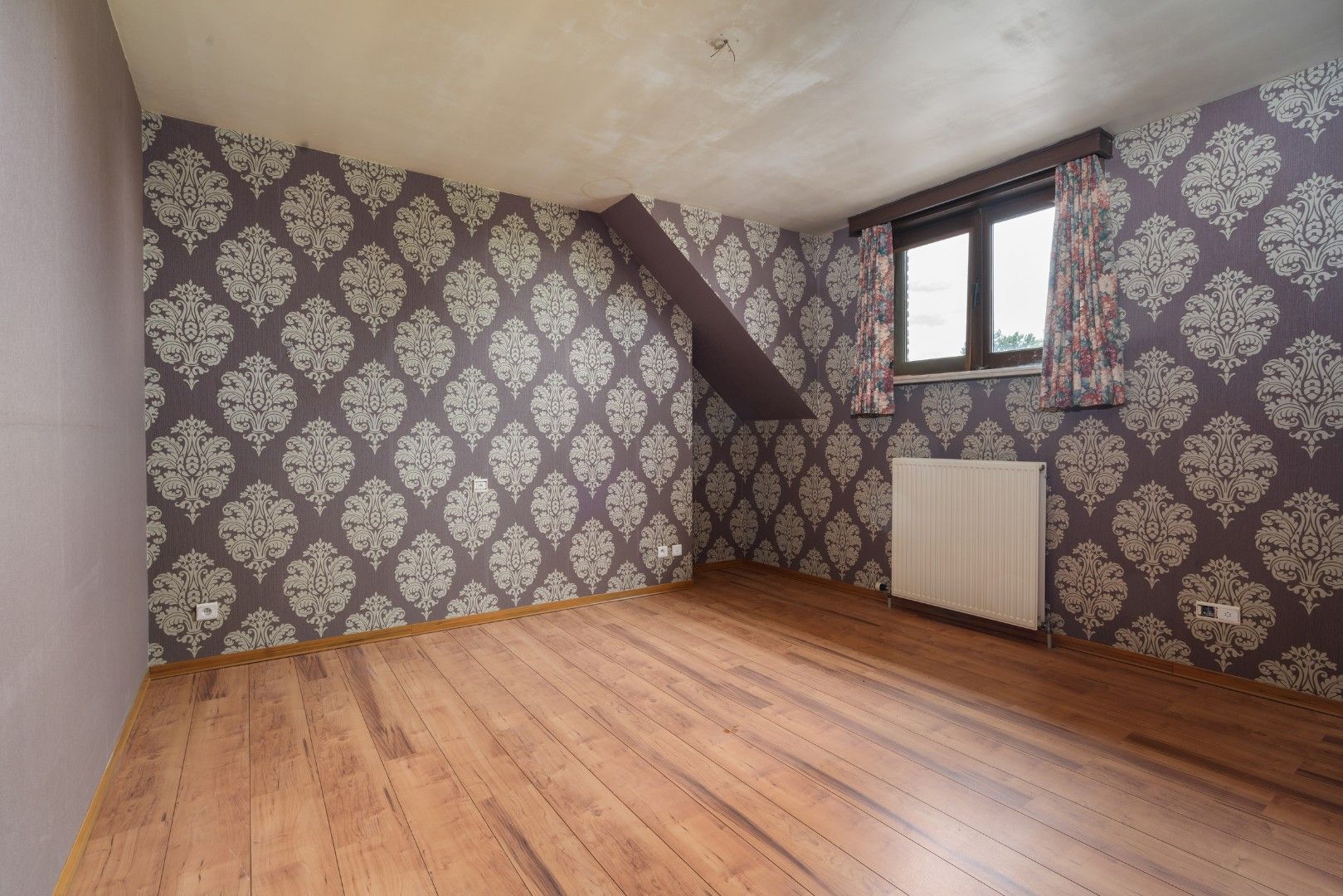 Horecazaak met appartement te koop in Schellebelle foto 17