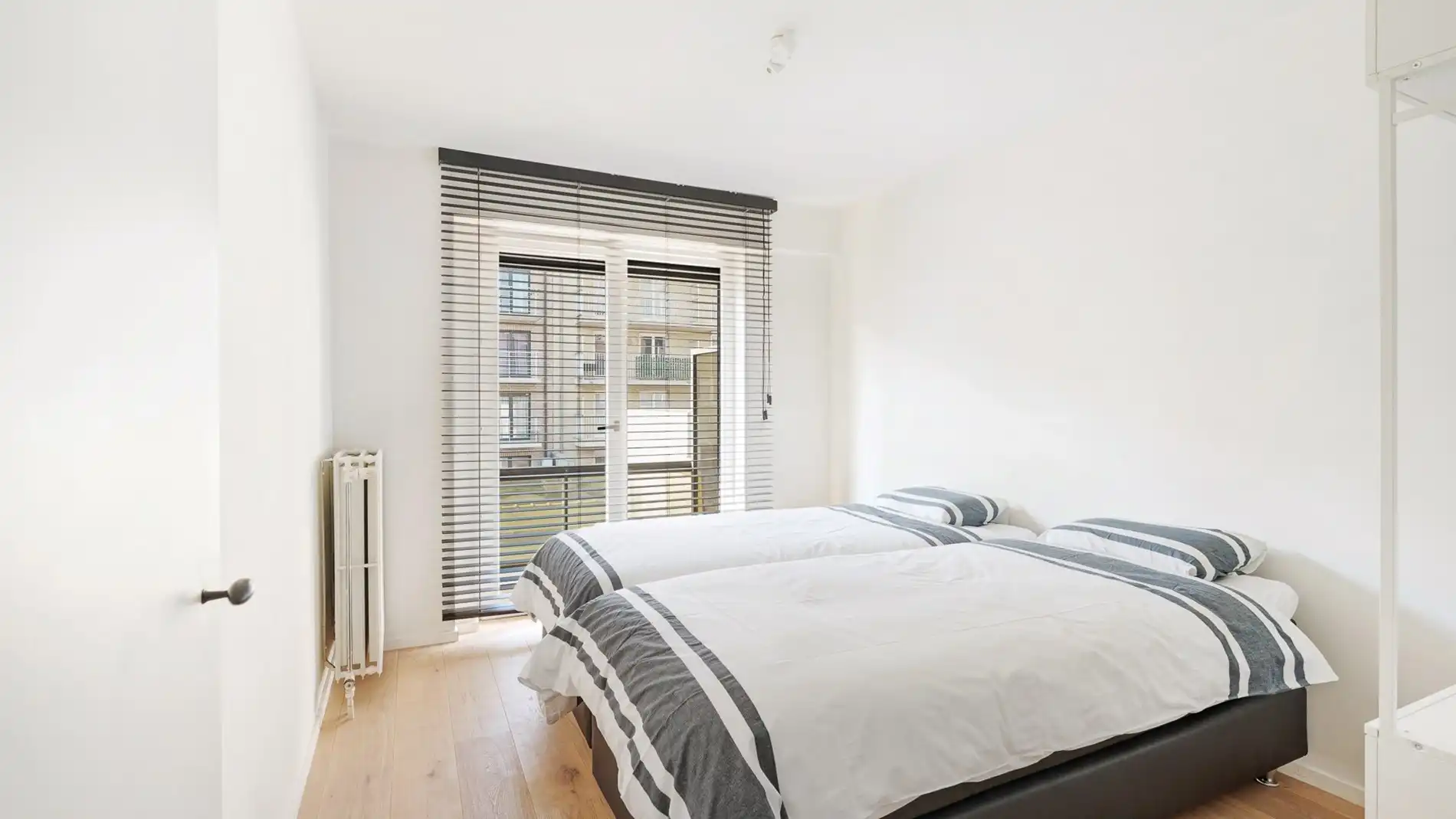 Appartement te koop in Knokke – Piers de Raveschootlaan foto 17