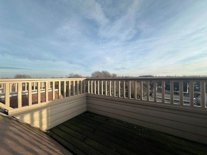 Ruim appartement inclusief kelderberging en garage! foto 15