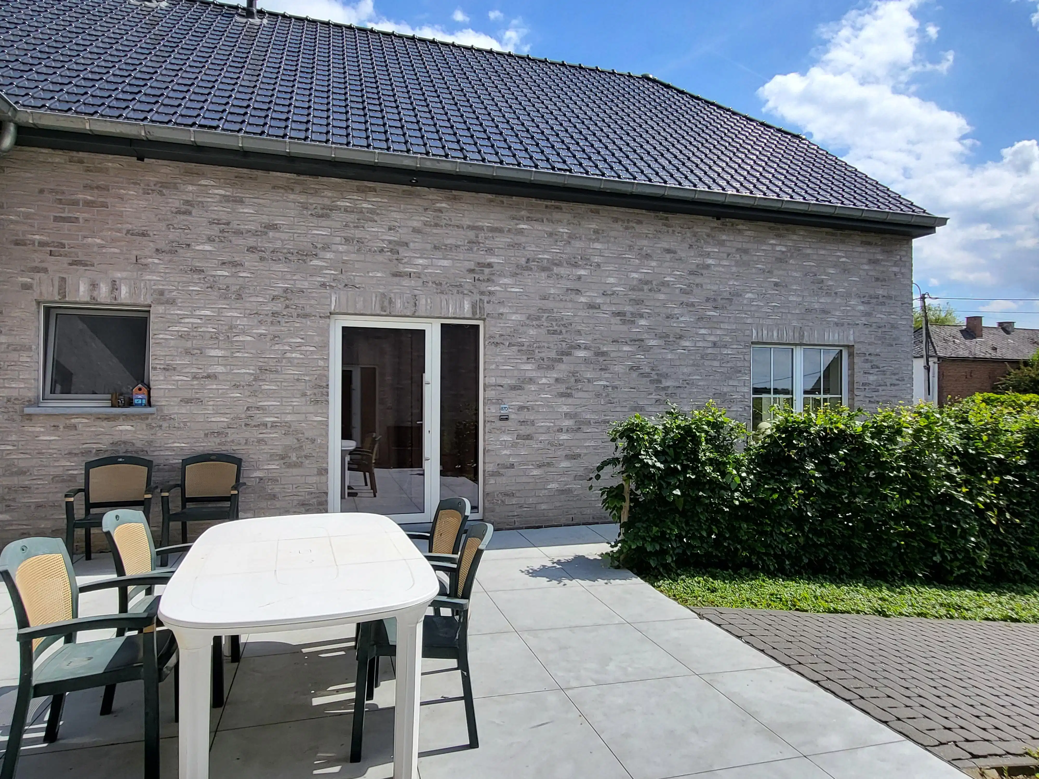 Prachtige halfopen pastoriewoning van 160m² met zuidgericht terras v 31m², balkon, zonnepanelen en drie staanplaatsen.  foto 7