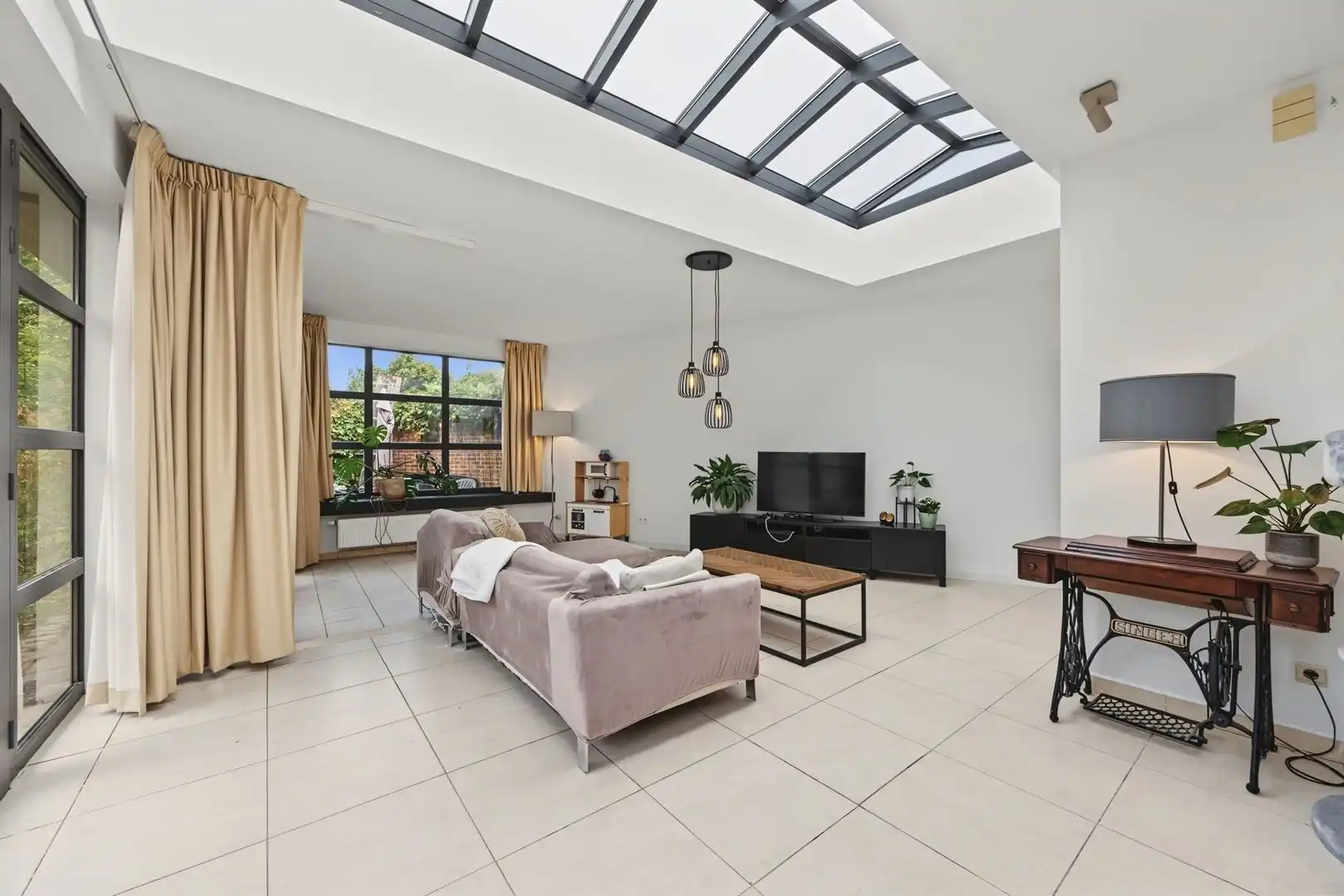 Een ruime, lichtrijke woning met uitbreidingsmogelijkheden in het hart van Zemst foto 11