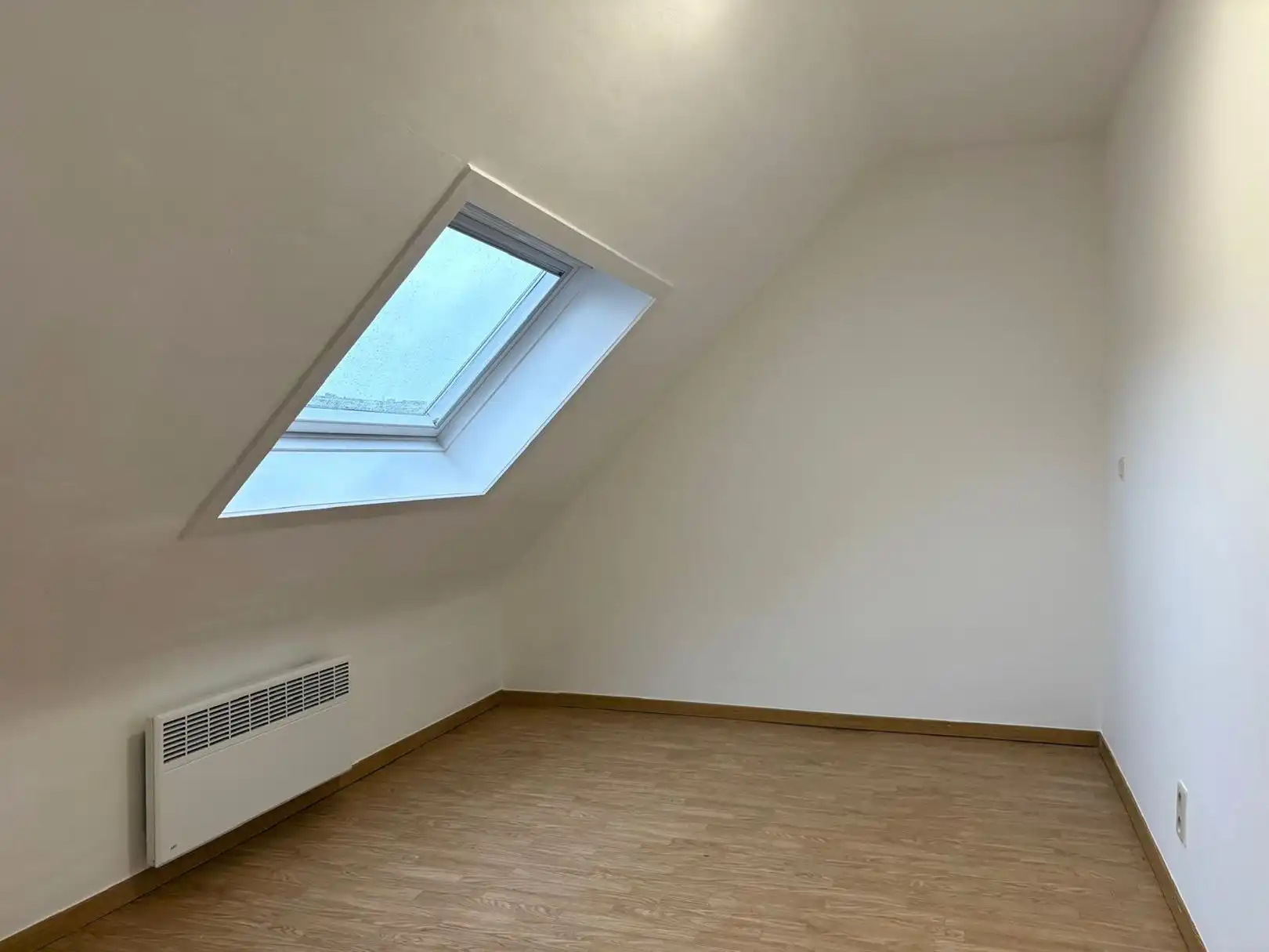 Ongemeubeld duplex appartement met 2 slaapkamers foto 12