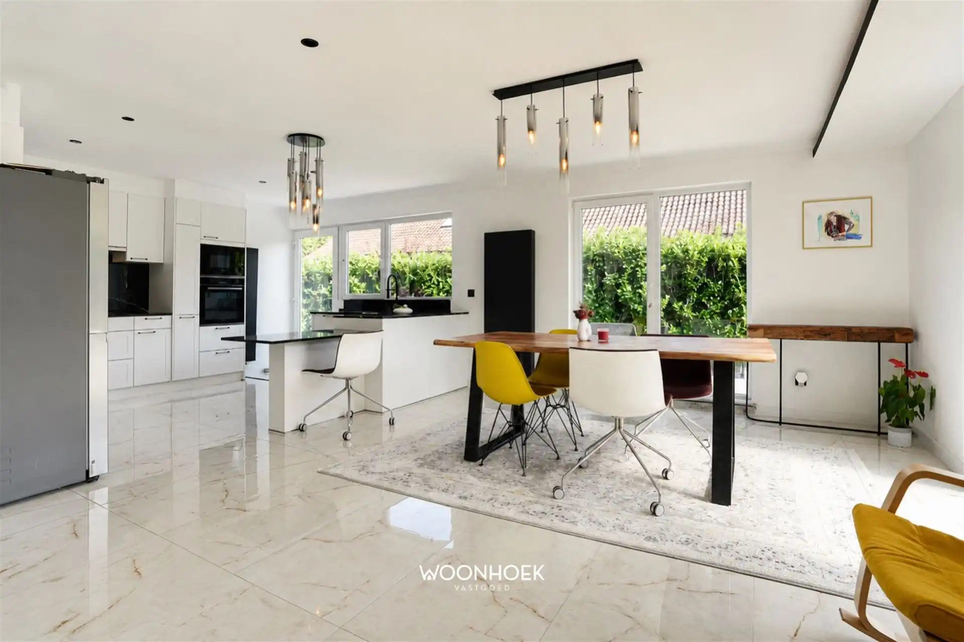 Gerenoveerde villa met bureau en 6 slaapkamers! foto 4