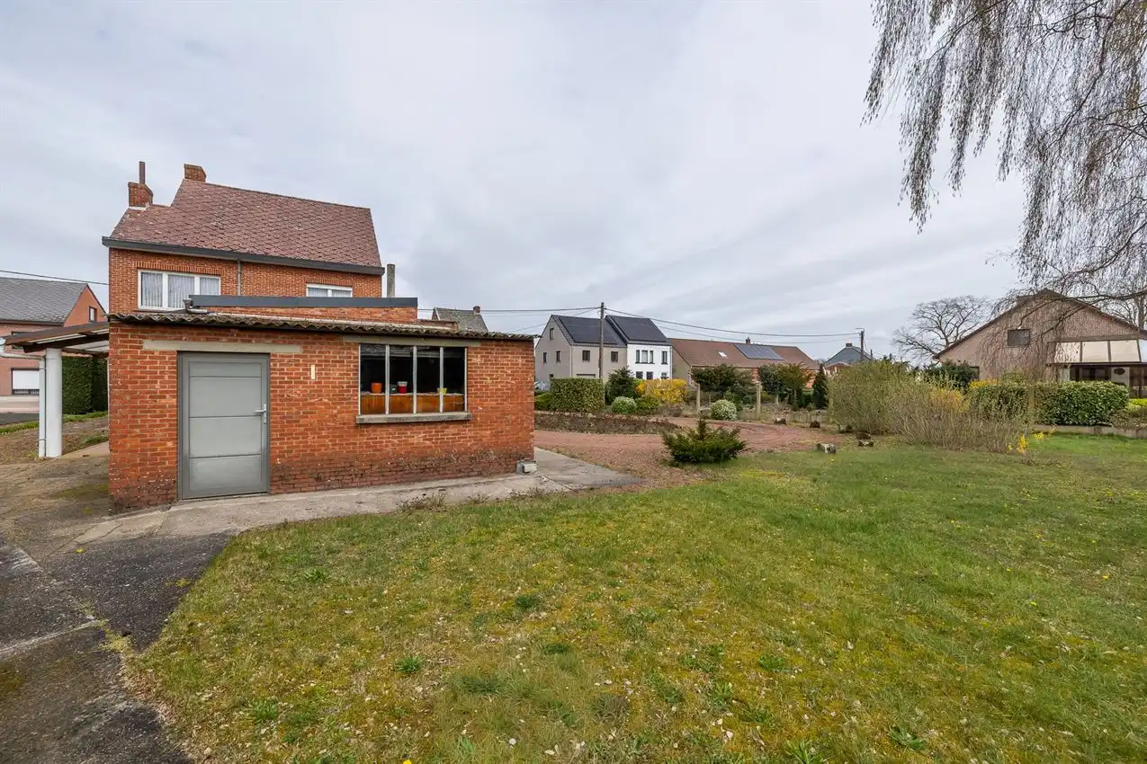 Te renoveren 3slk woning op uitzonderlijk perceel van 34 are  foto 42