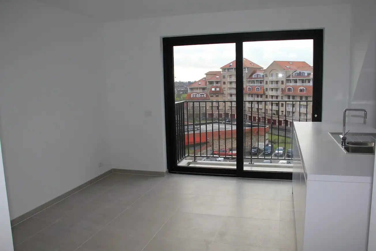 Lichtrijk duplex-appartement te huur in centrum Deinze foto 5