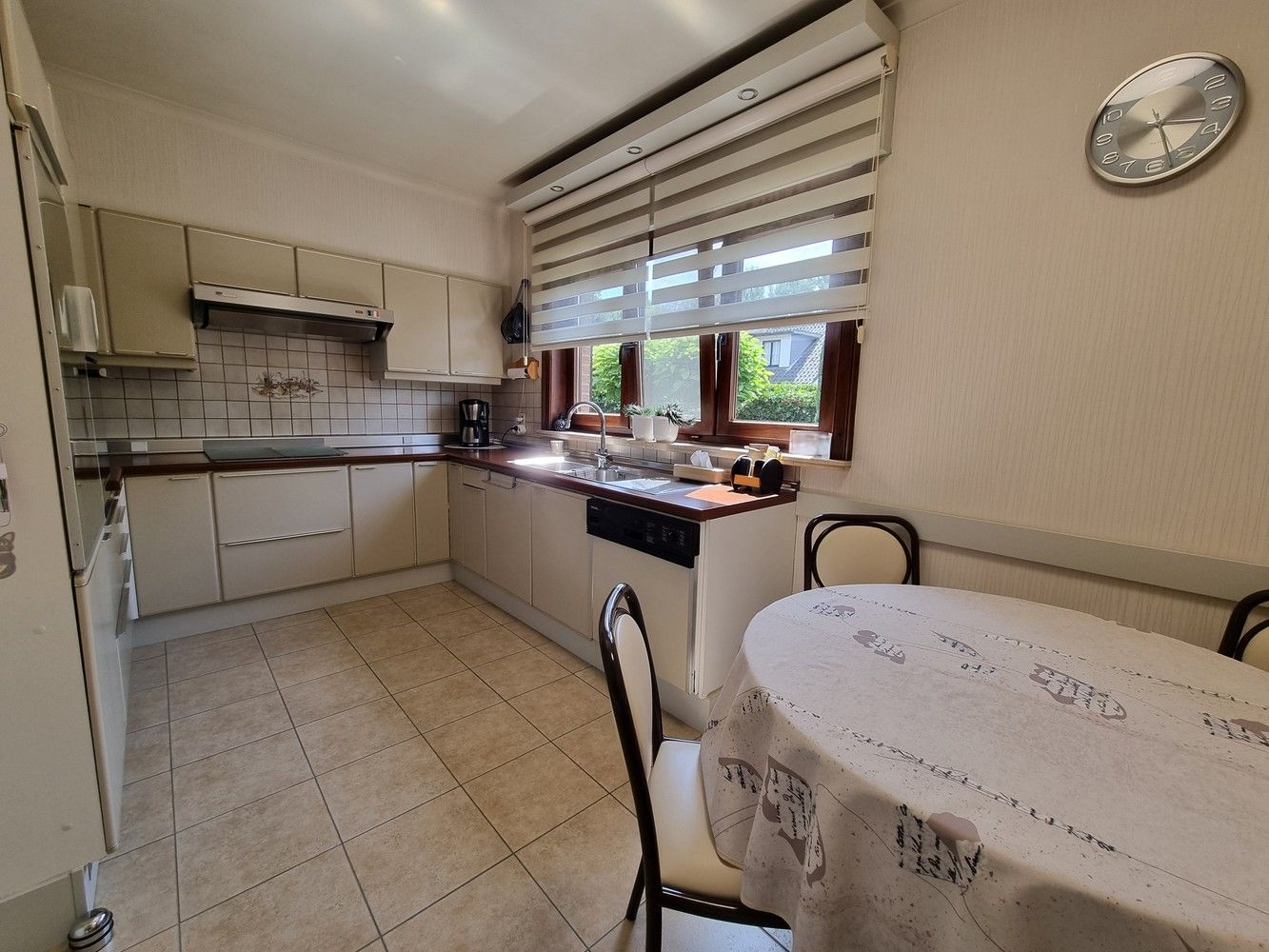Ruime, instapklare woning met 4 slpks op 6a71ca foto 9