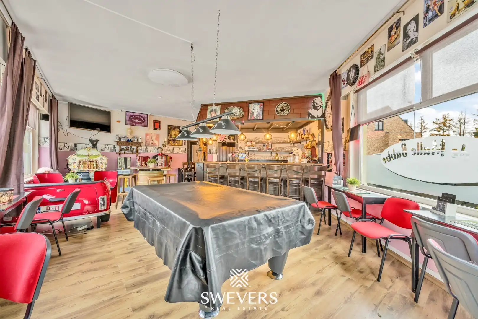 Op te frissen horecazaak met terras en feestzaal in van Mol foto 5