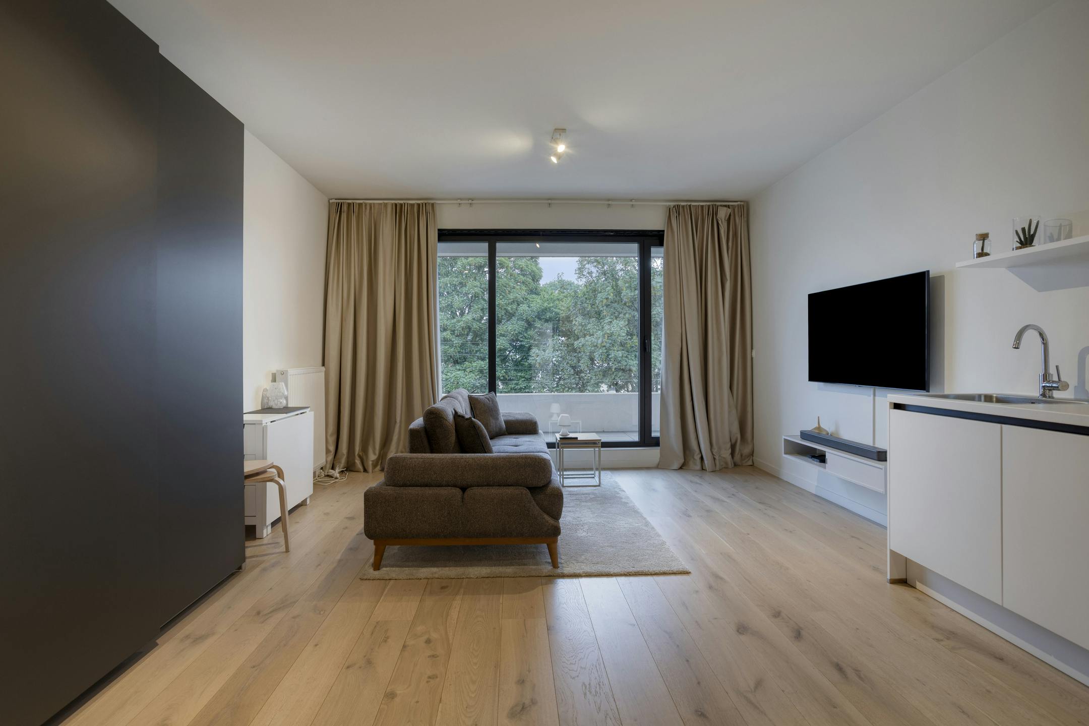 Gerenoveerde studio met terras te koop in Antwerpen foto 2