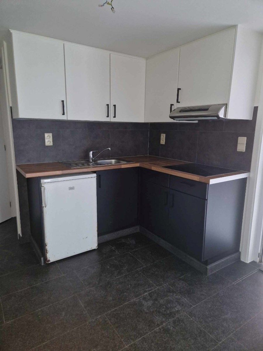Rijwoning met twee slaapkamers in Lede foto 3