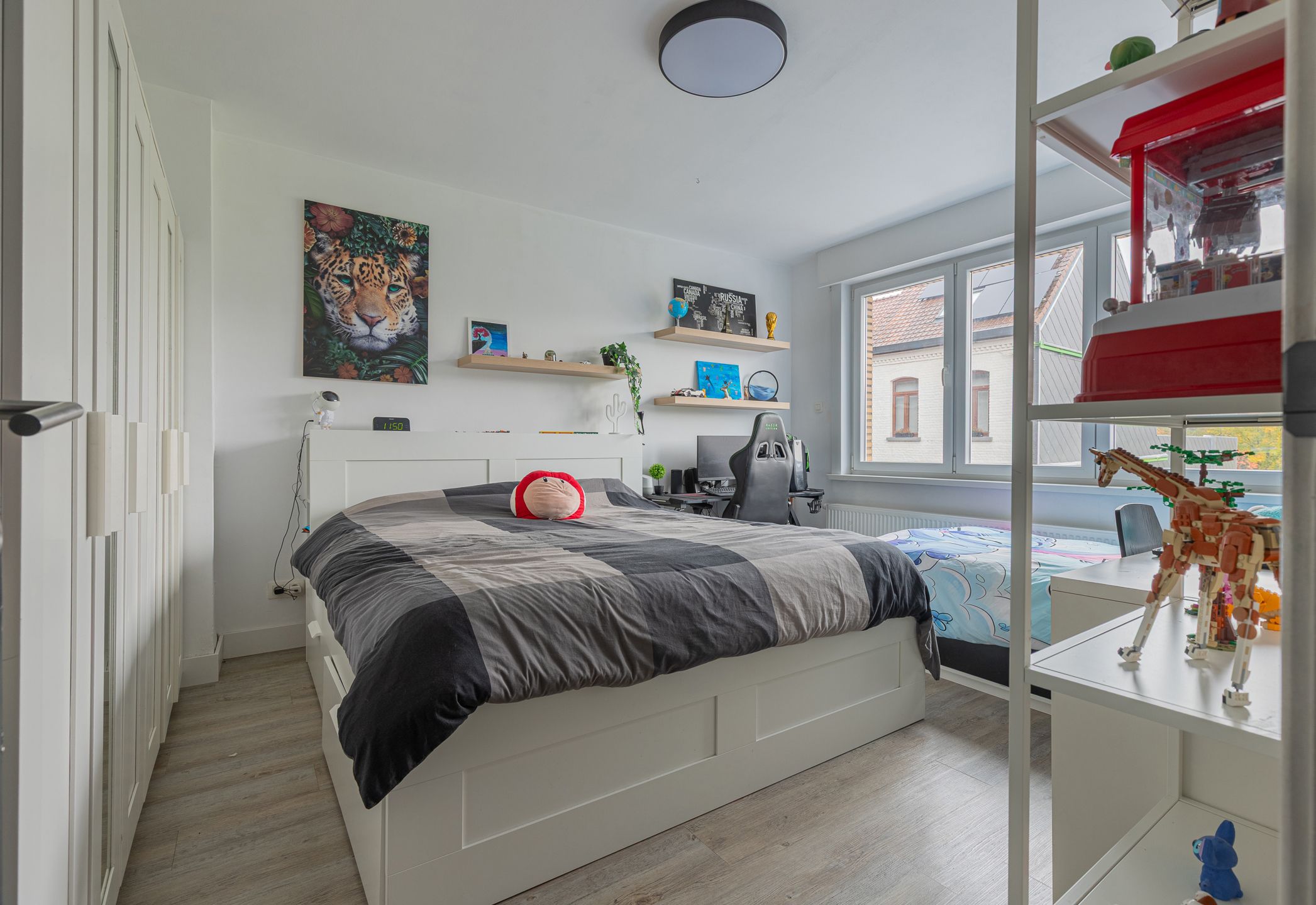 RONSE - Charmante gezinswoning met 4 slaapkamers en tuin foto 16