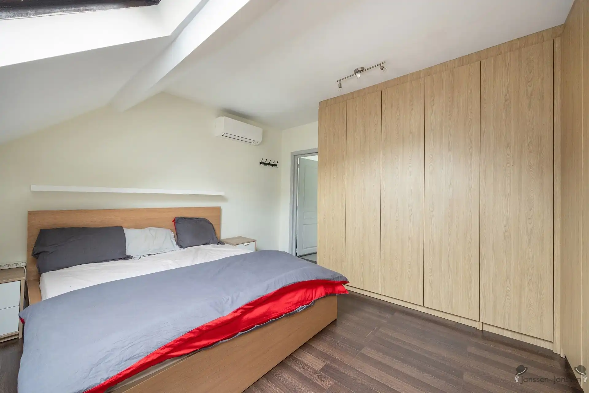 Gerenoveerde woning met EPC B en modern wooncomfort foto 6