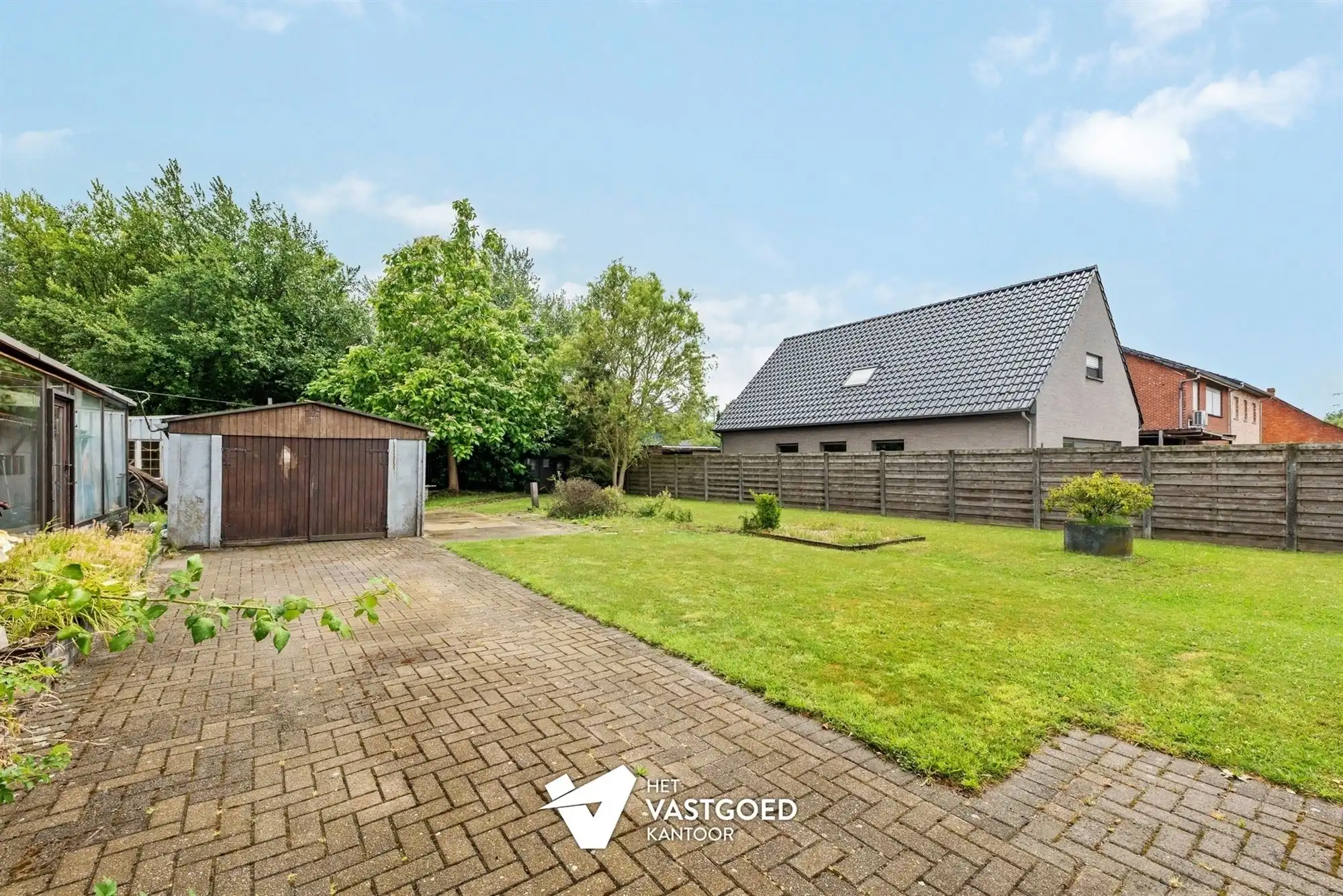 CHARMANTE TE RENOVEREN WONING, RUSTIG GELEGEN OP EEN RUIM PERCEEL VAN 11 ARE. foto 20