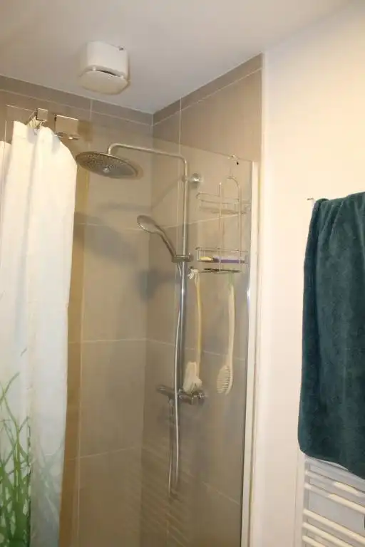 Ruim appartement met tuin foto 13