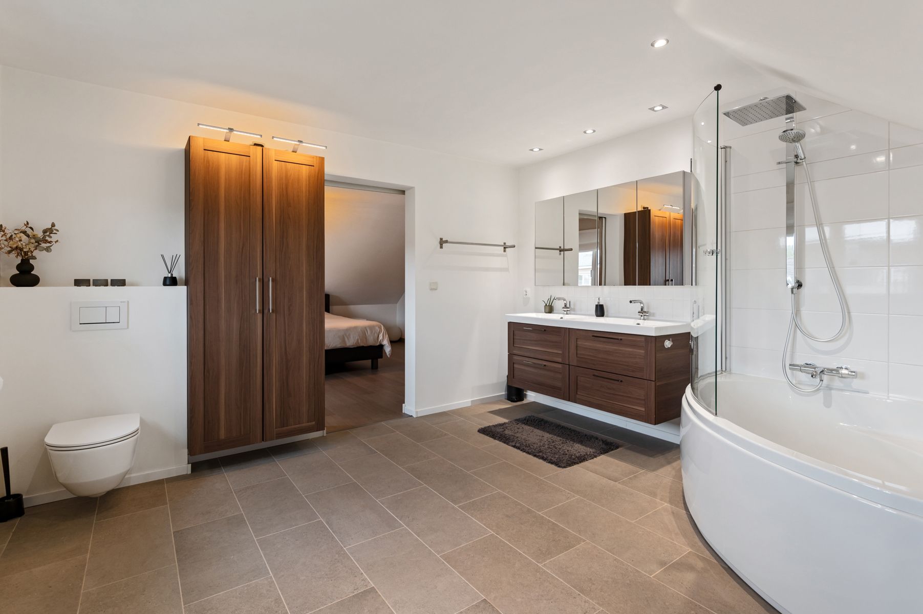 Perfect onderhouden woning met veel ruimte in hartje Olen foto 16
