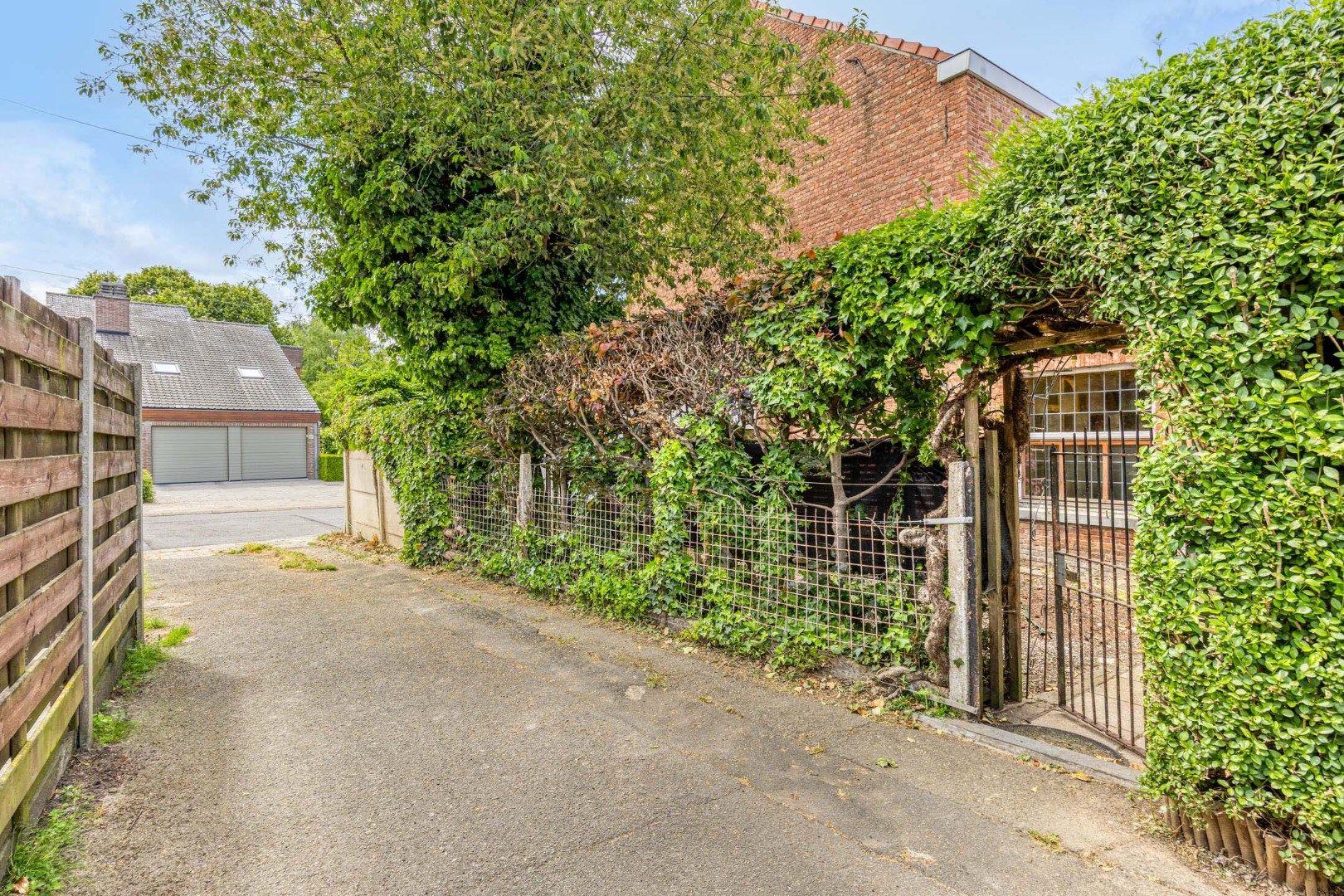 Ruime gezinswoning met veelzijdige indeling en tuin in de Platte Lostraat – EPC 697 kWh/m² – bewoonbare oppervlakte 259 m² foto 37
