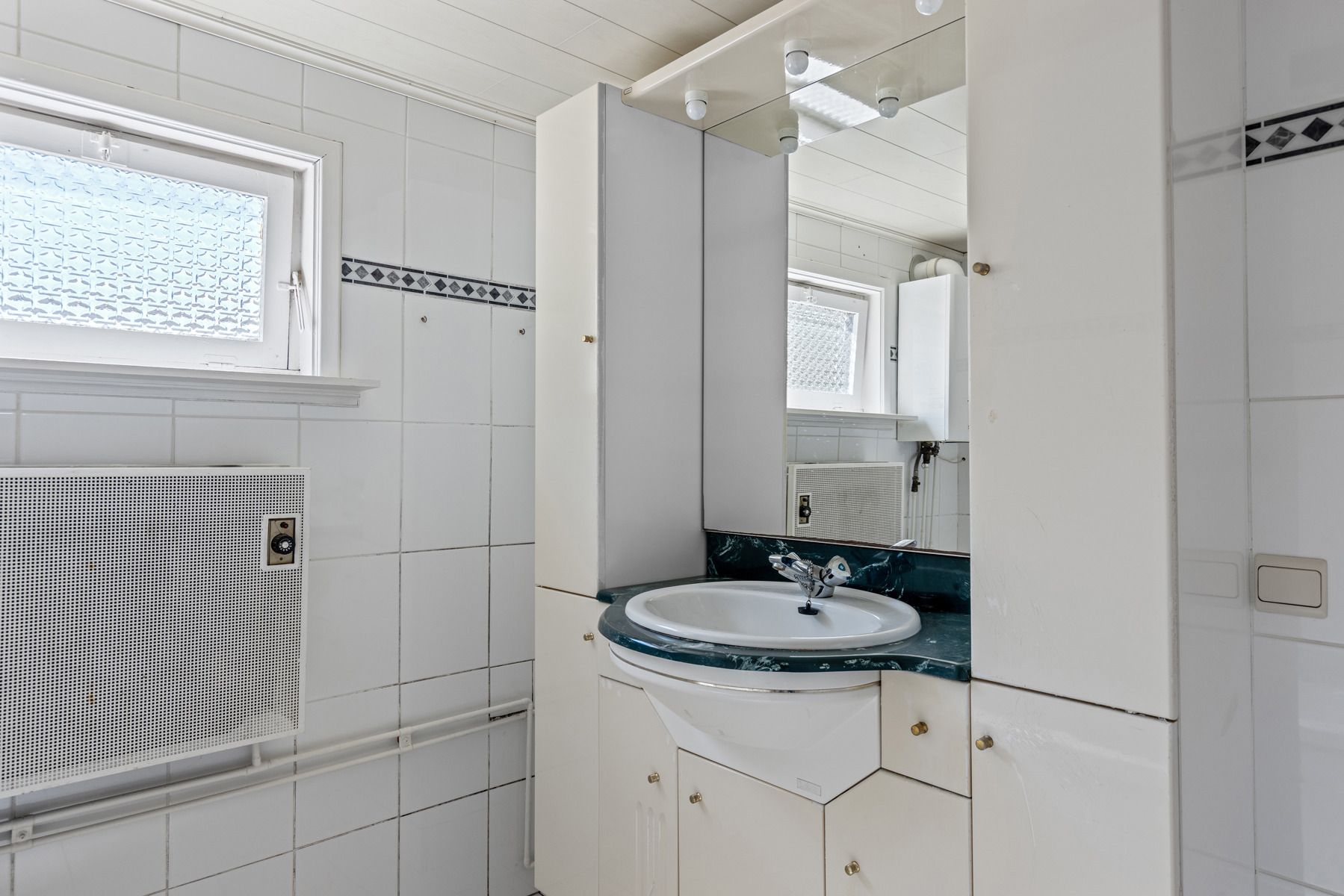Te renoveren woning met magazijn centrum Heusden foto 10