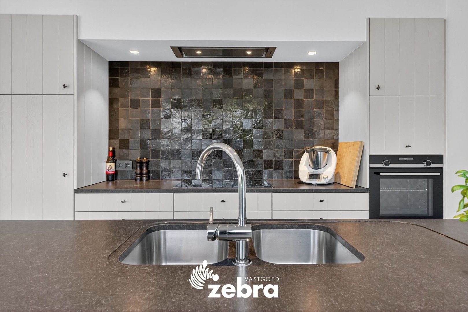 Energiezuinige halfopen bebouwing met zuidwestgerichte tuin te Kortrijk (Marke)! foto 11