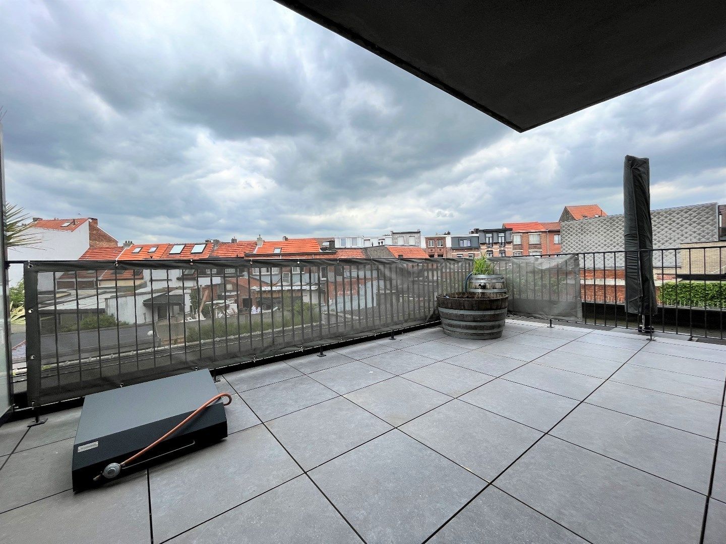 Comfortabel appartement met terras en garage foto 15