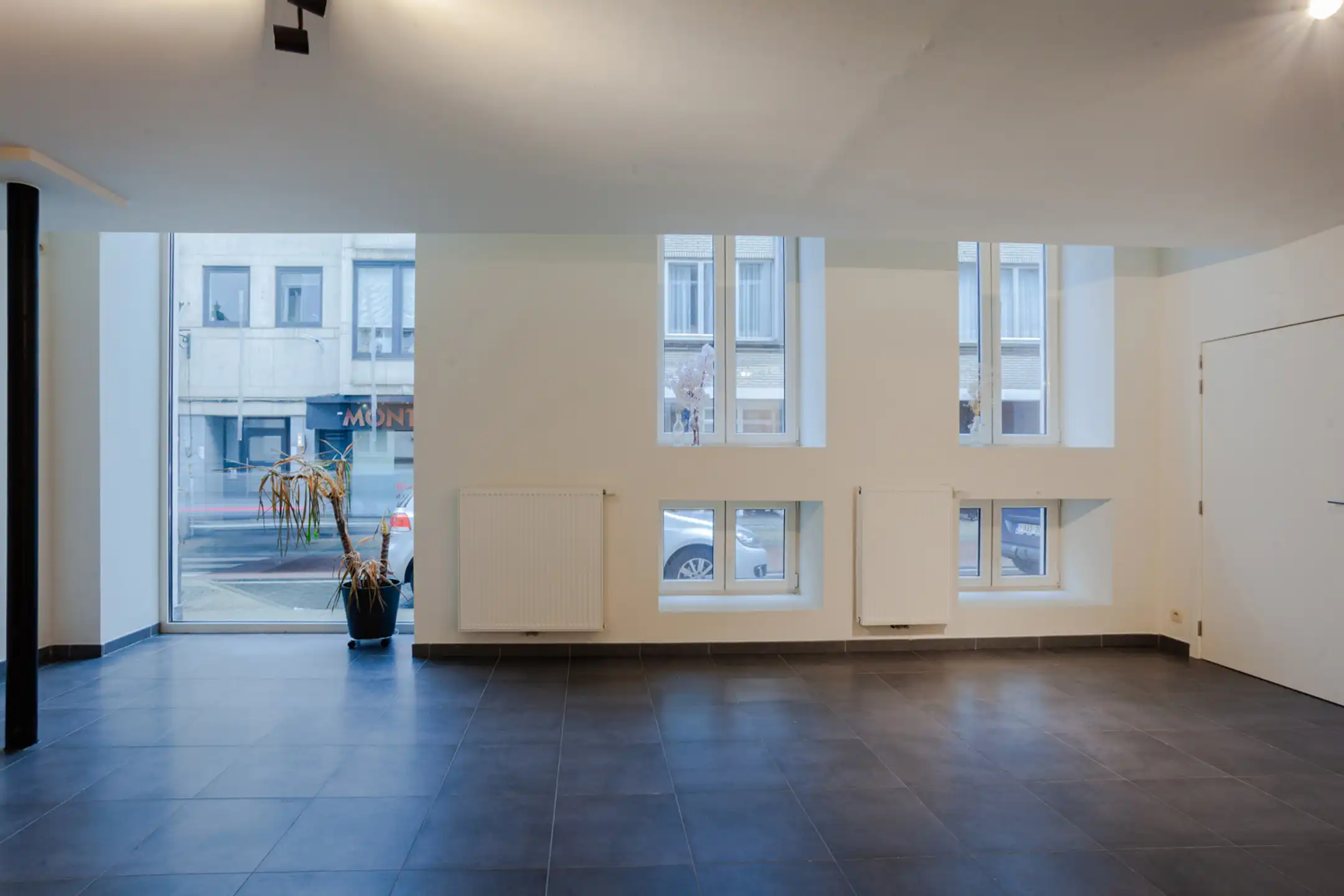 Strategisch gelegen duplex handelsruimte foto 3