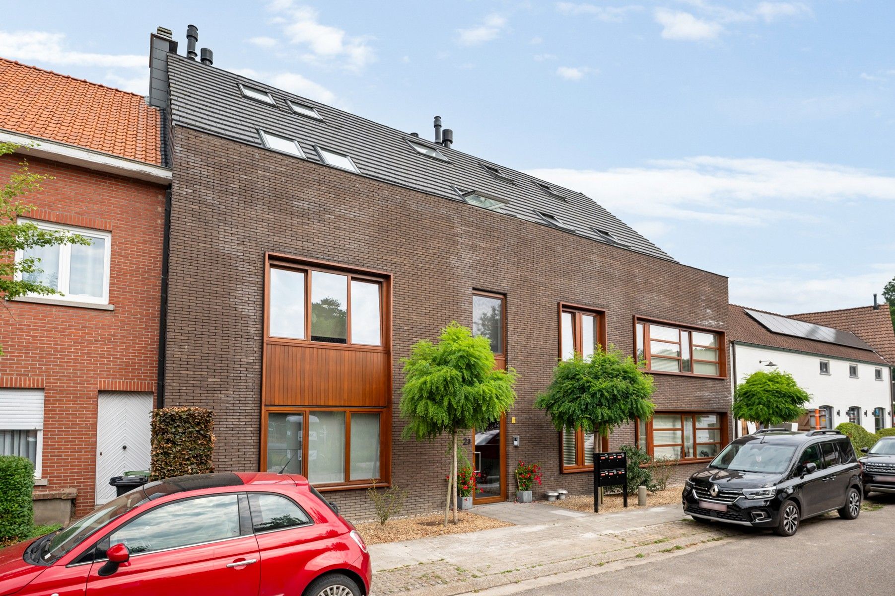 Recent appartement met terras, 2 slaapkamers en bureauruimte foto 31