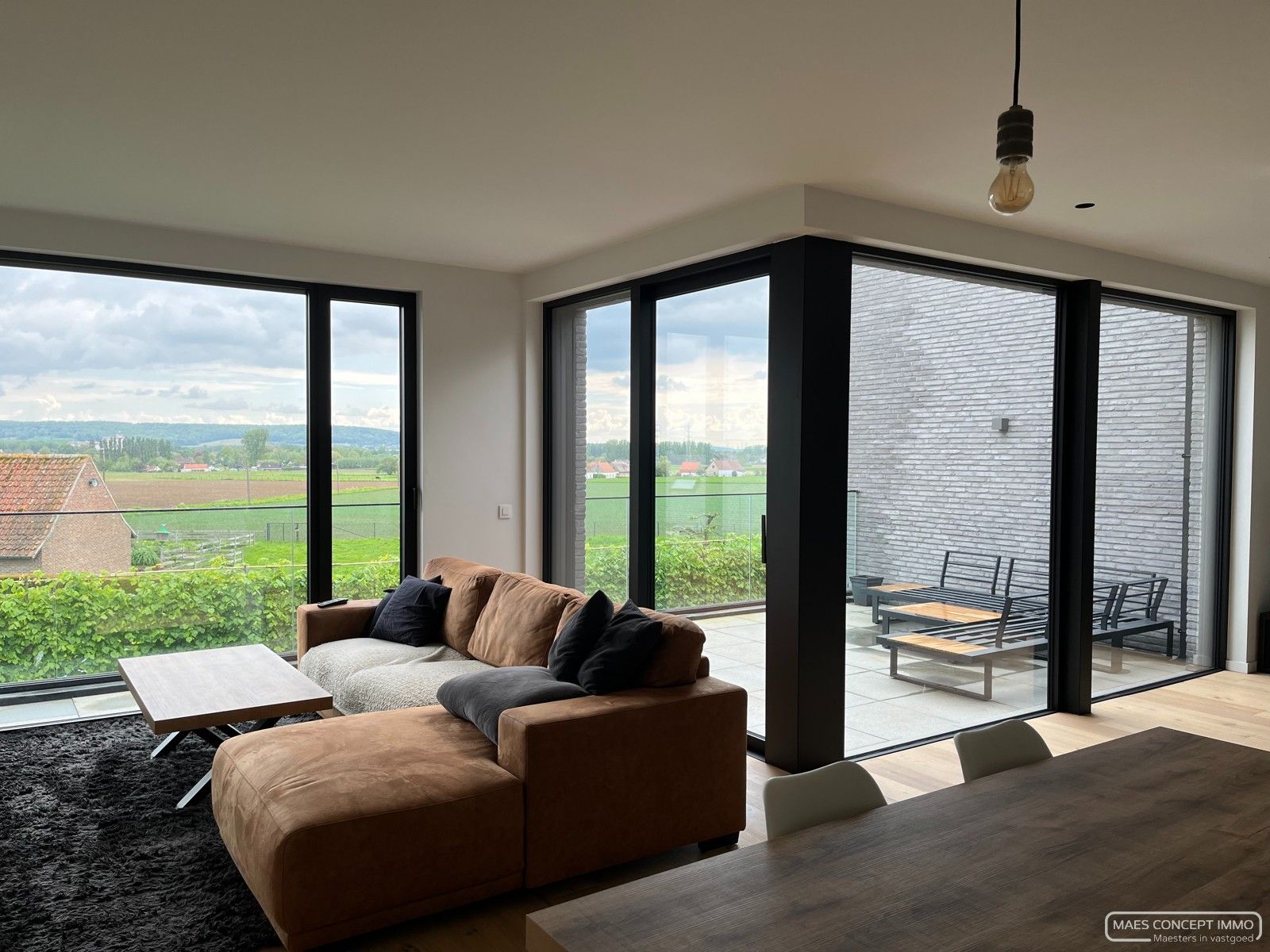 Modern nieuwbouwappartement met 3 slaapkamers te huur nabij Anzegem foto {{pictureIndex}}