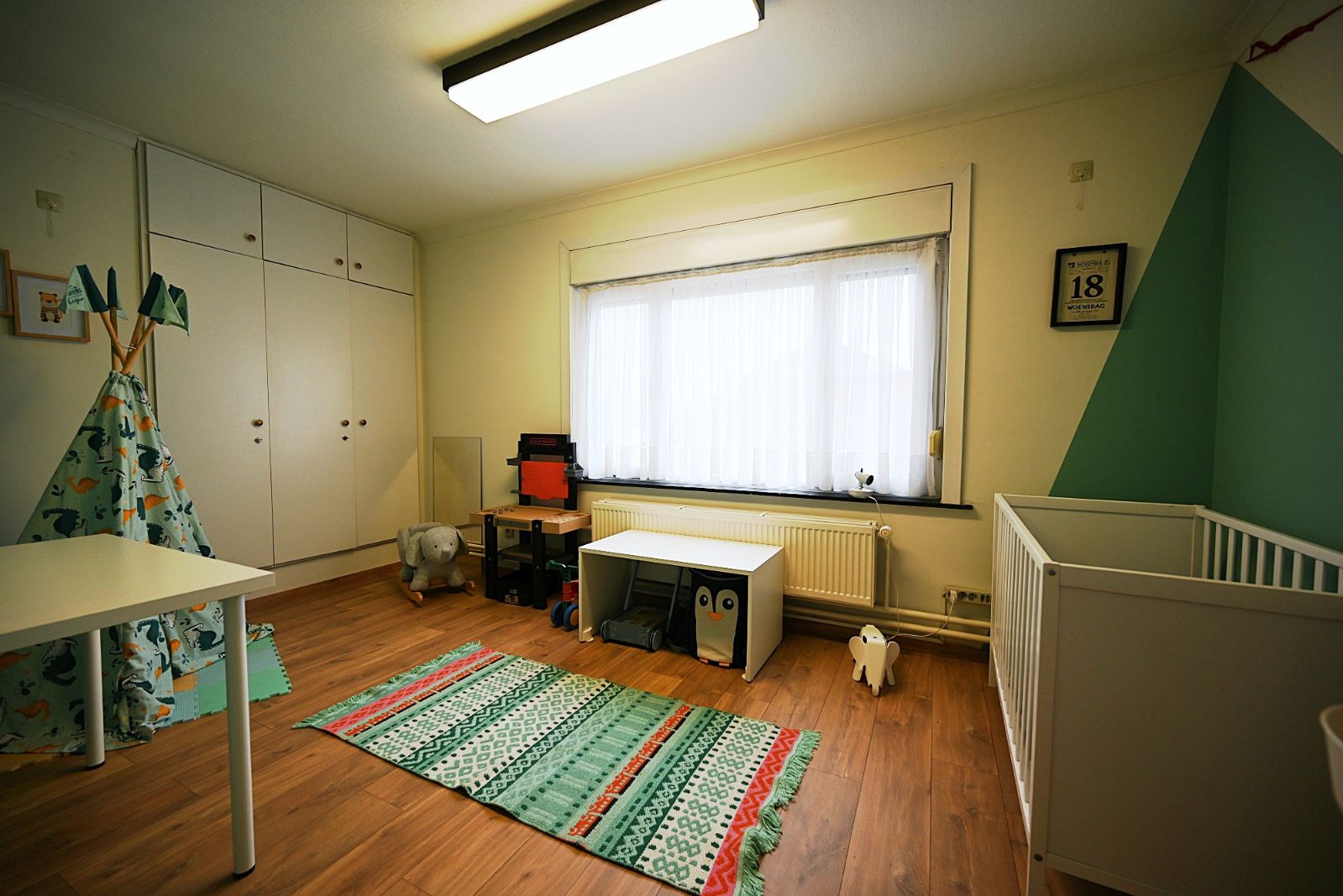 Knussige woning met 4 ruime slaapkamers! foto 9