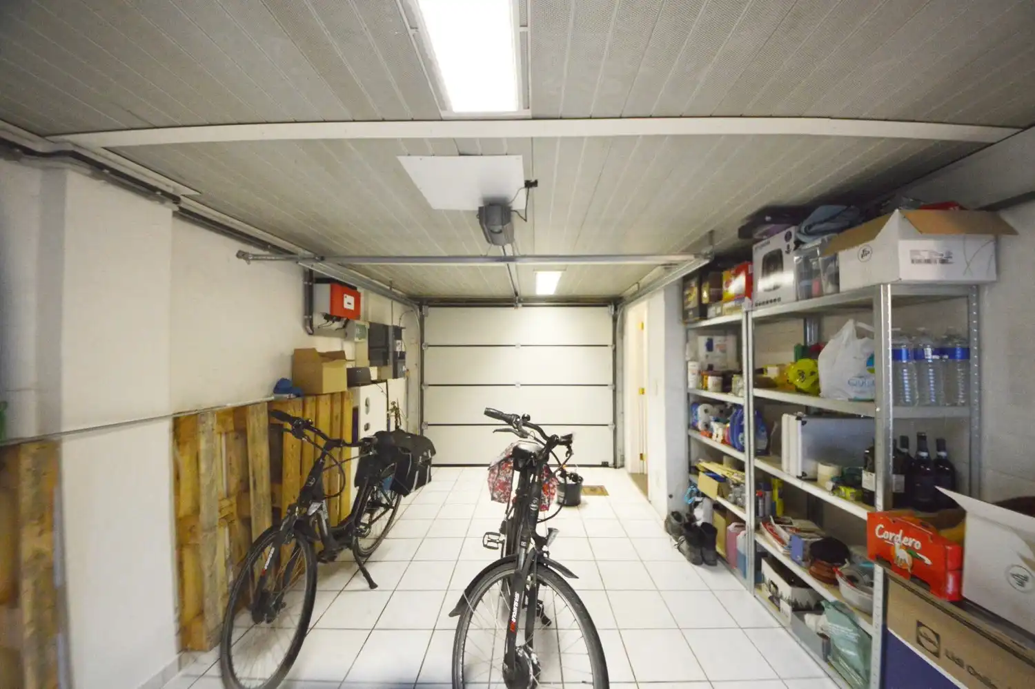 INSTAPKLARE WONING MET GARAGE EN 2 SLAAPKAMERS foto 4