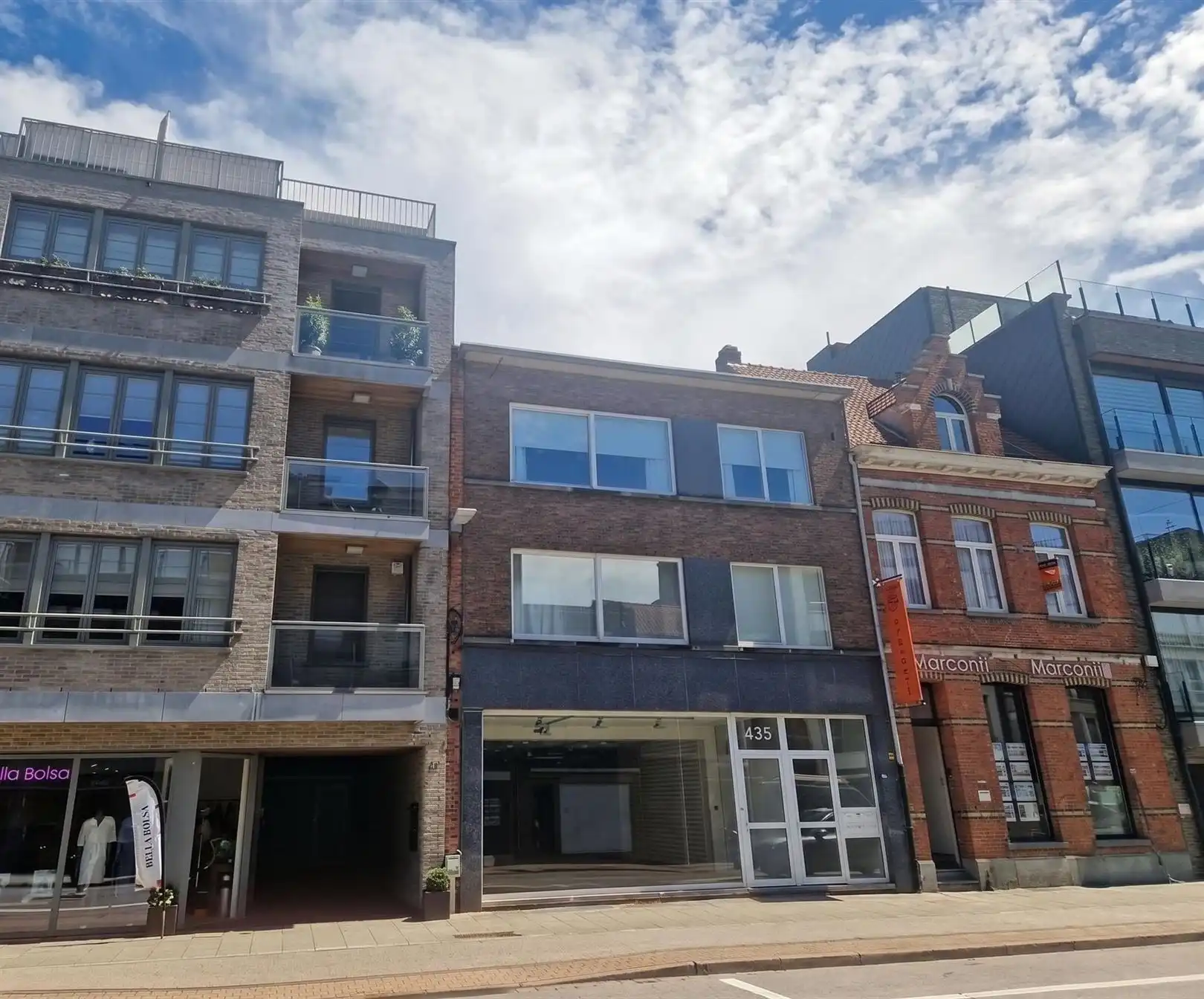 Ruime handelsruimte in het centrum van Brasschaat. foto 11