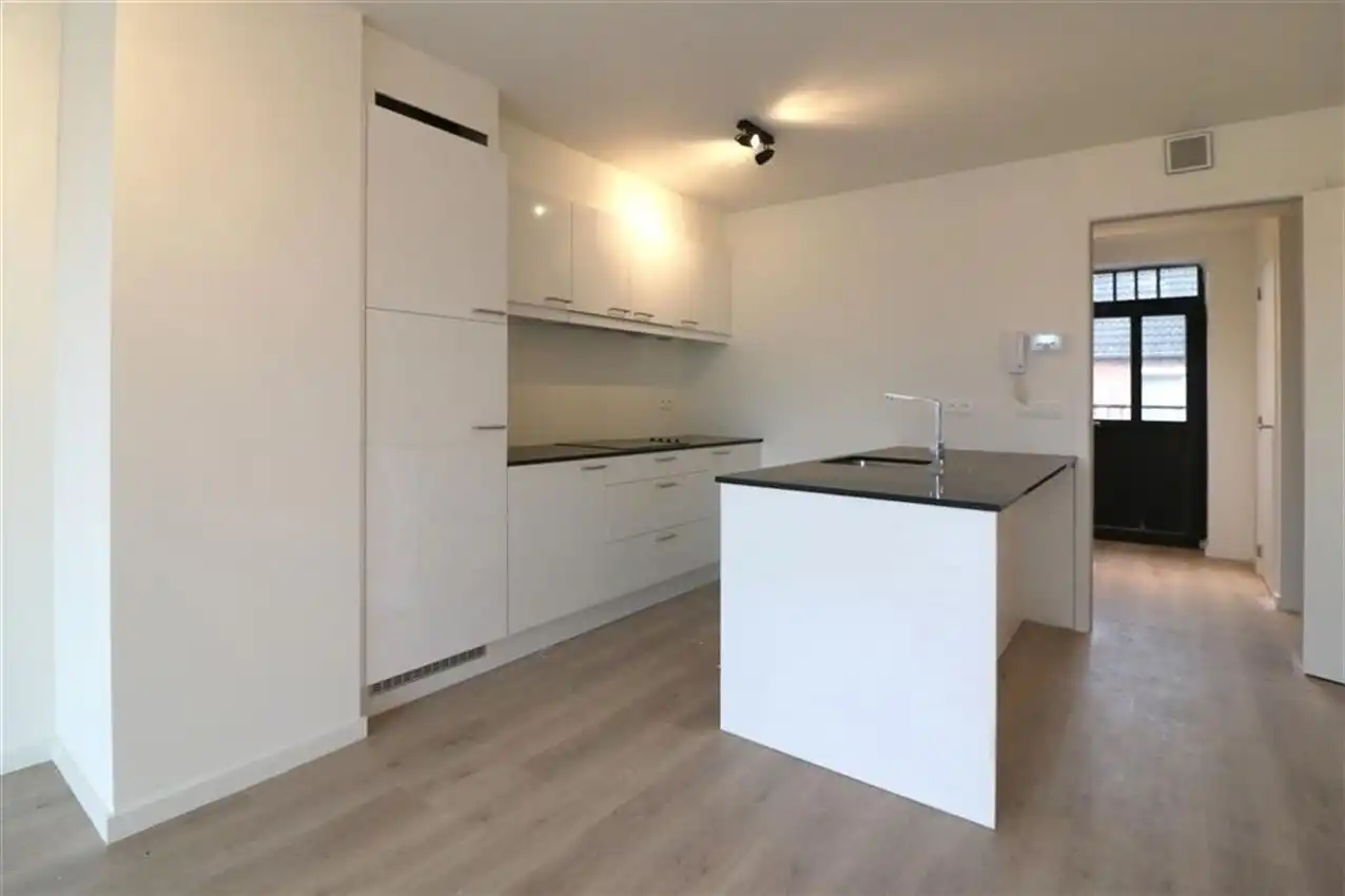 Duplex met 2 slpk., groot terras en autostaanplaats foto 6