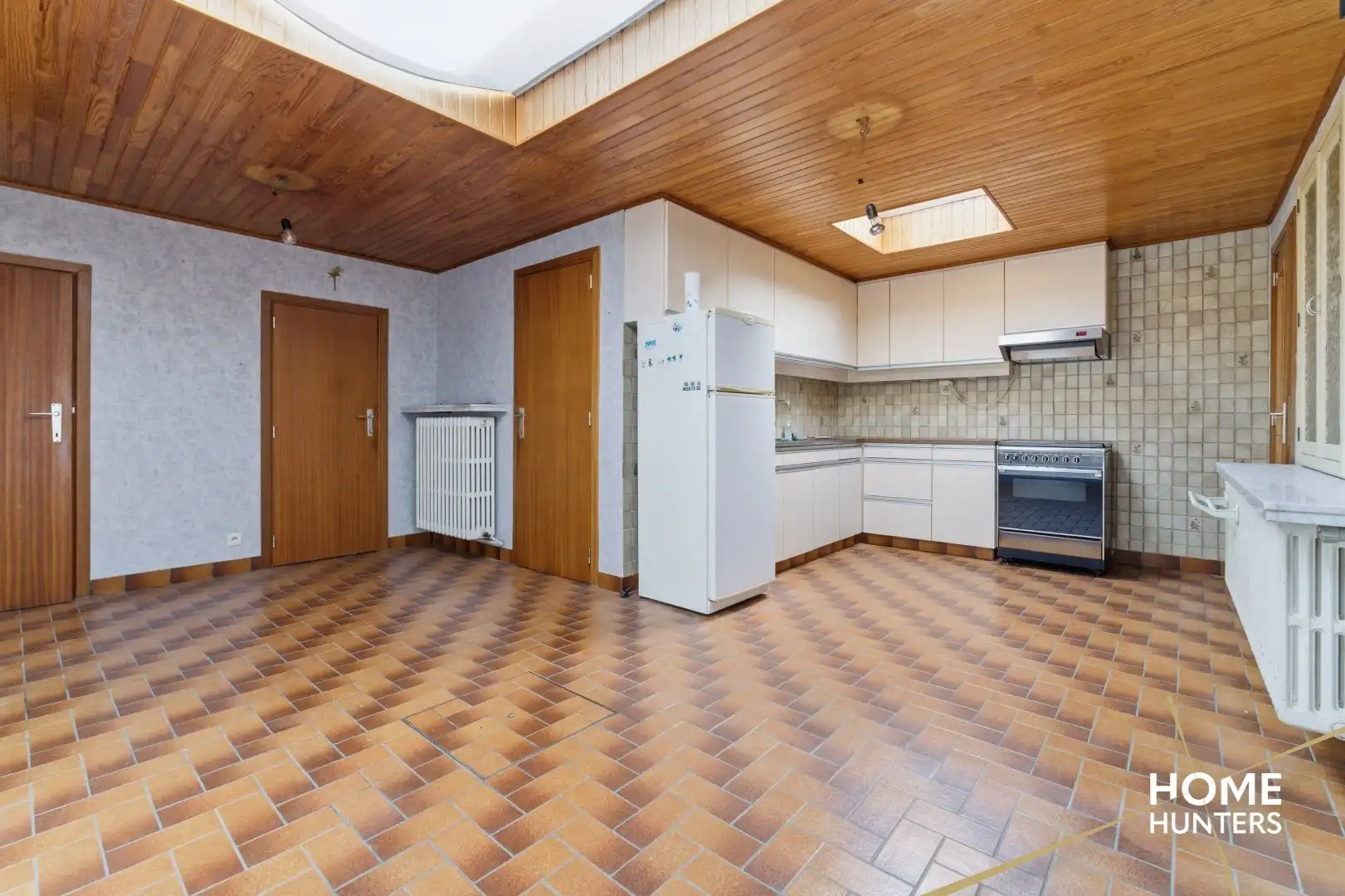 Te renoveren woning met 3 slaapkamers en gigantische tuin in Aalbeke foto 12