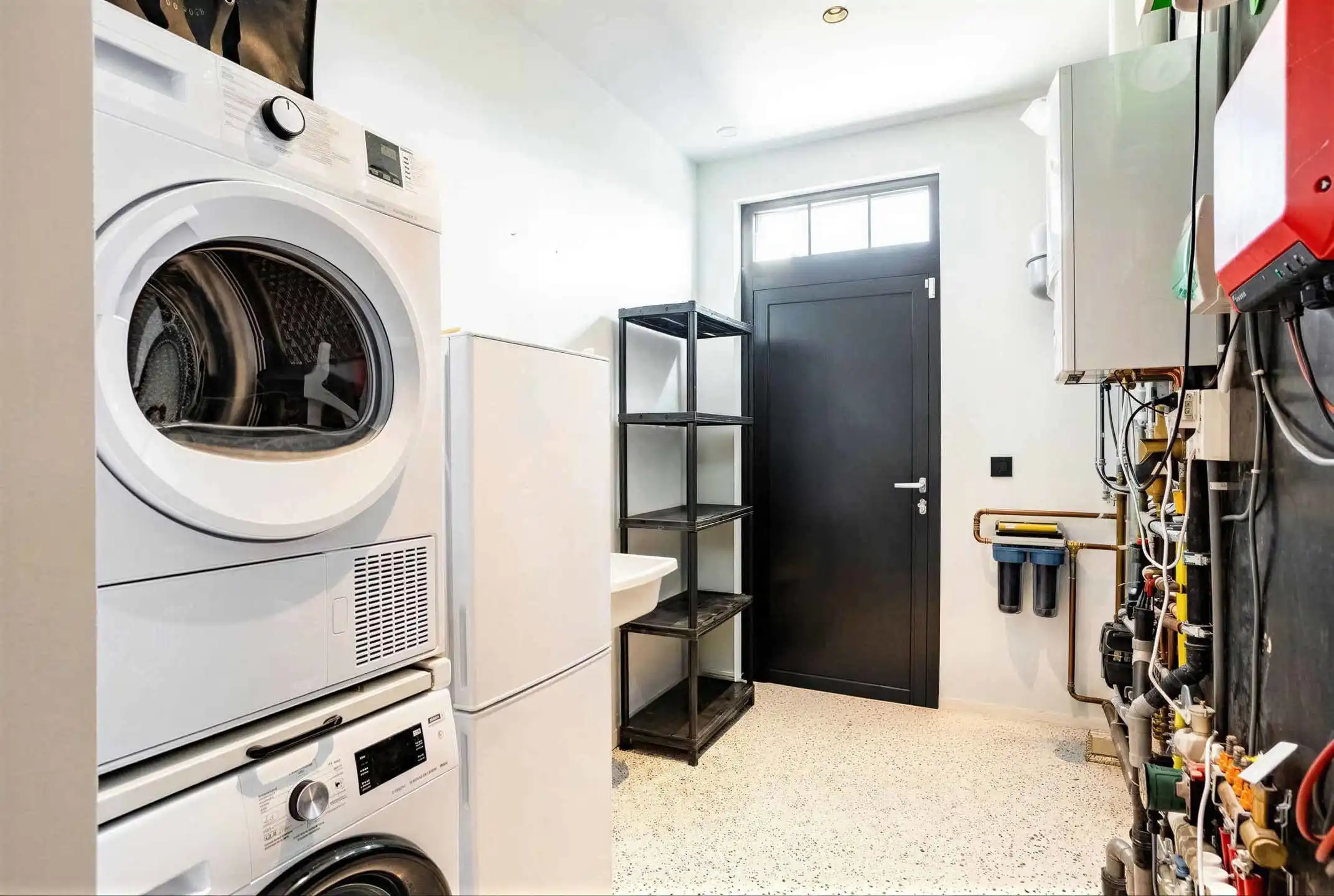 Energiezuinige en kwalitatief afgewerkte woning met 3 slpks foto 7