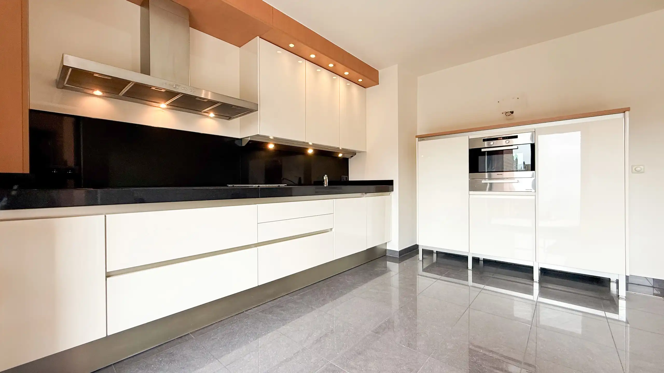 Uitzonderlijk appartement met 3 slaapkamers en 3 terrassen! foto 14