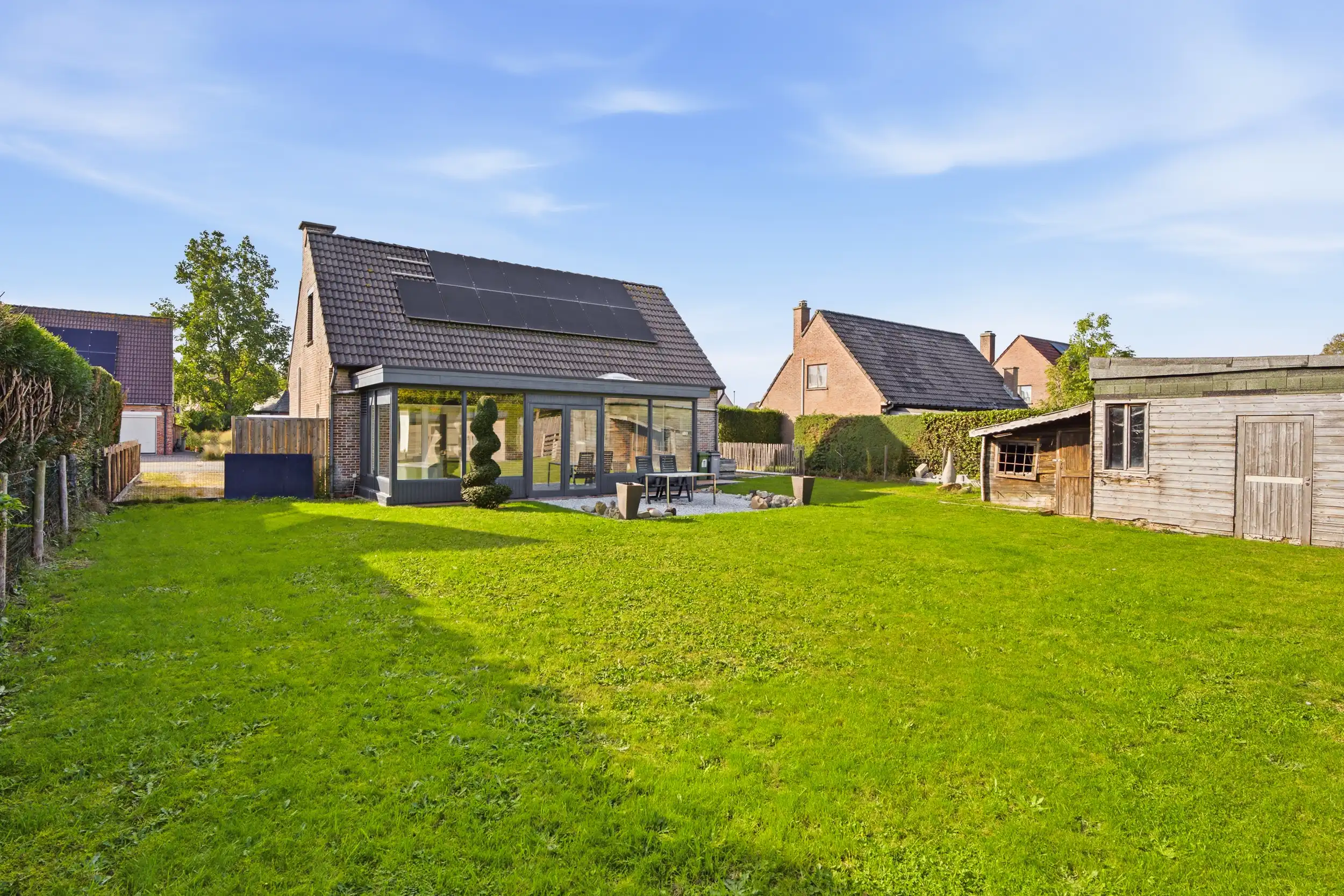Instapklare gezinswoning met EPC A en zonnige tuin! foto {{pictureIndex}}